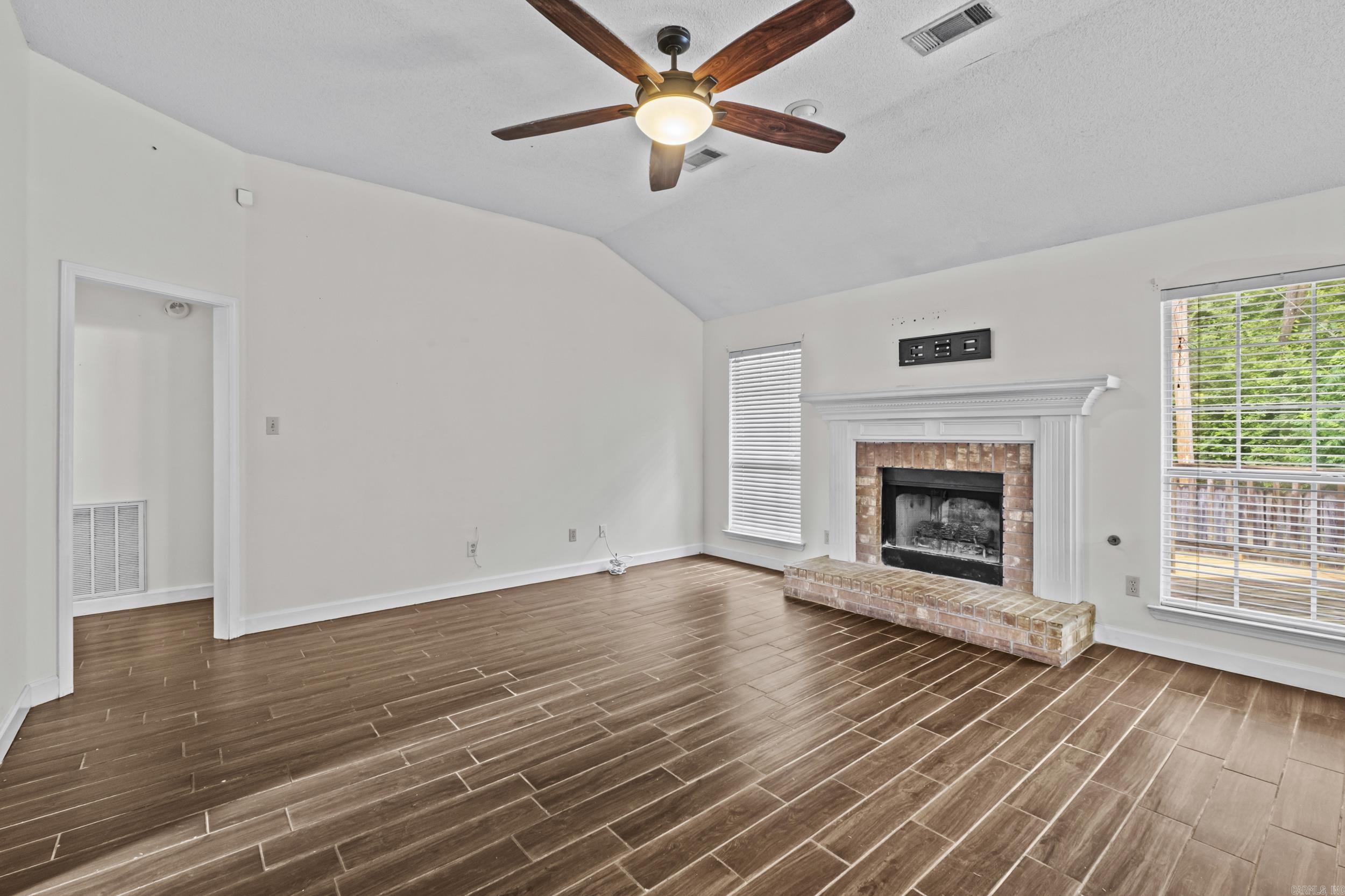 HUNTERS RIDGE ADDN - Residential