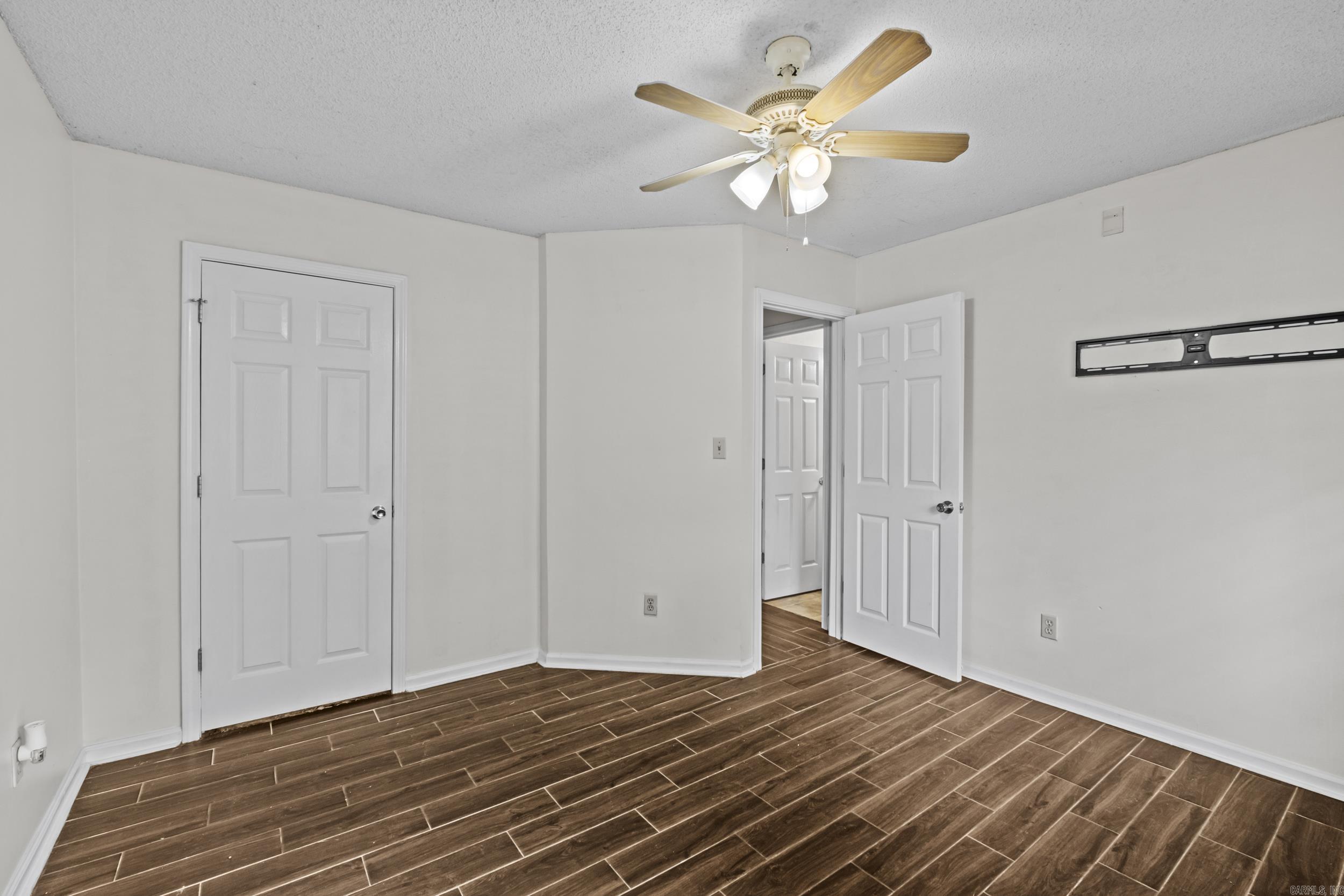 HUNTERS RIDGE ADDN - Residential