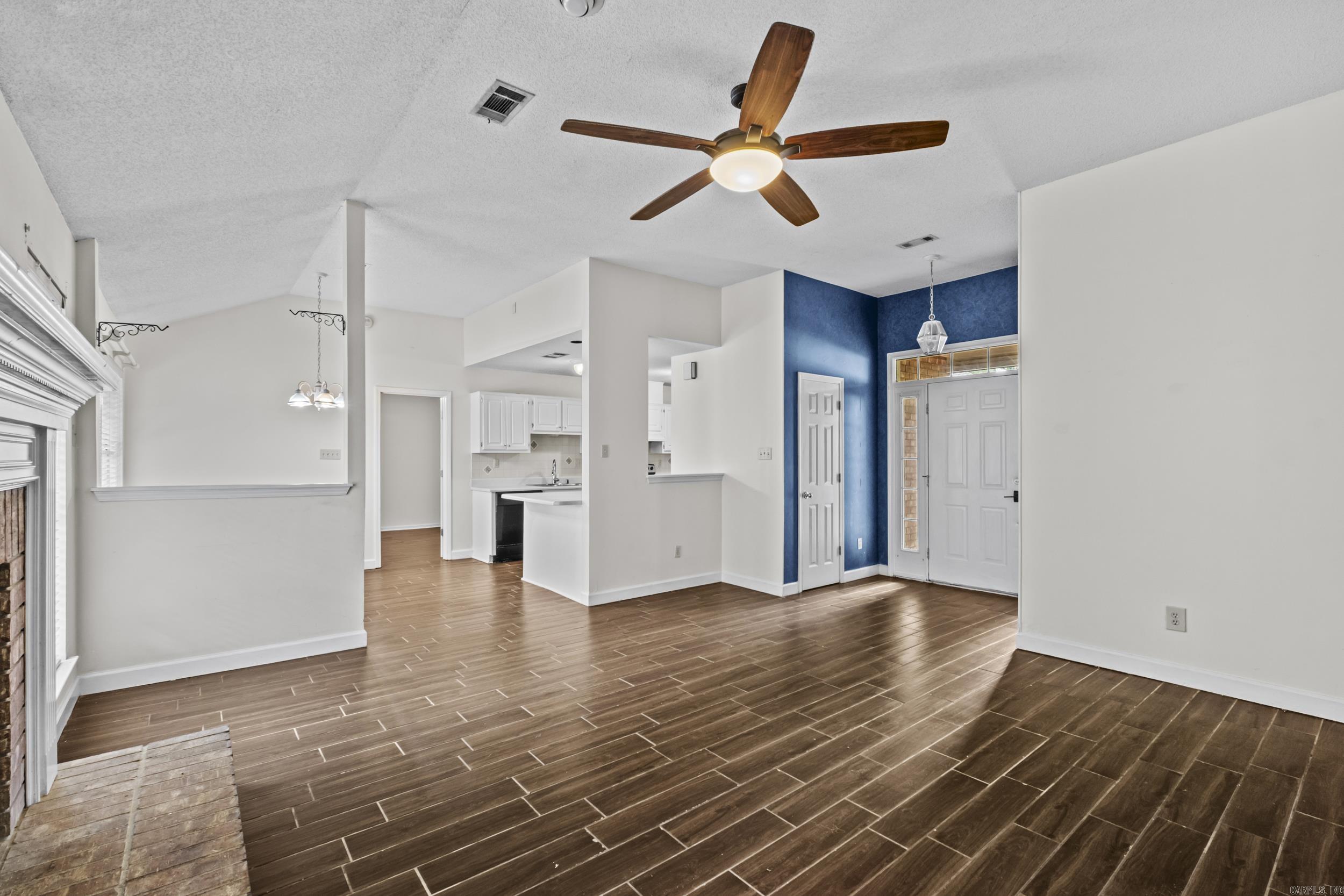 HUNTERS RIDGE ADDN - Residential