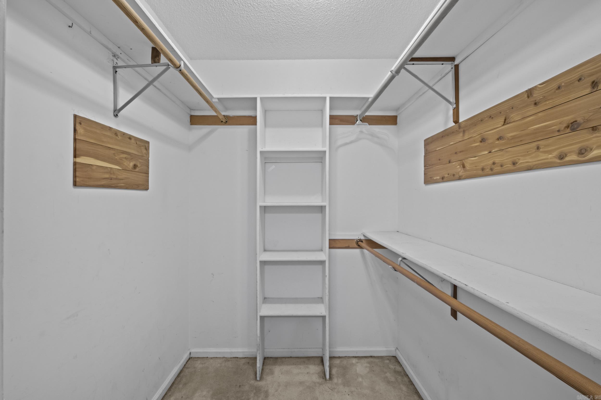 HUNTERS RIDGE ADDN - Residential