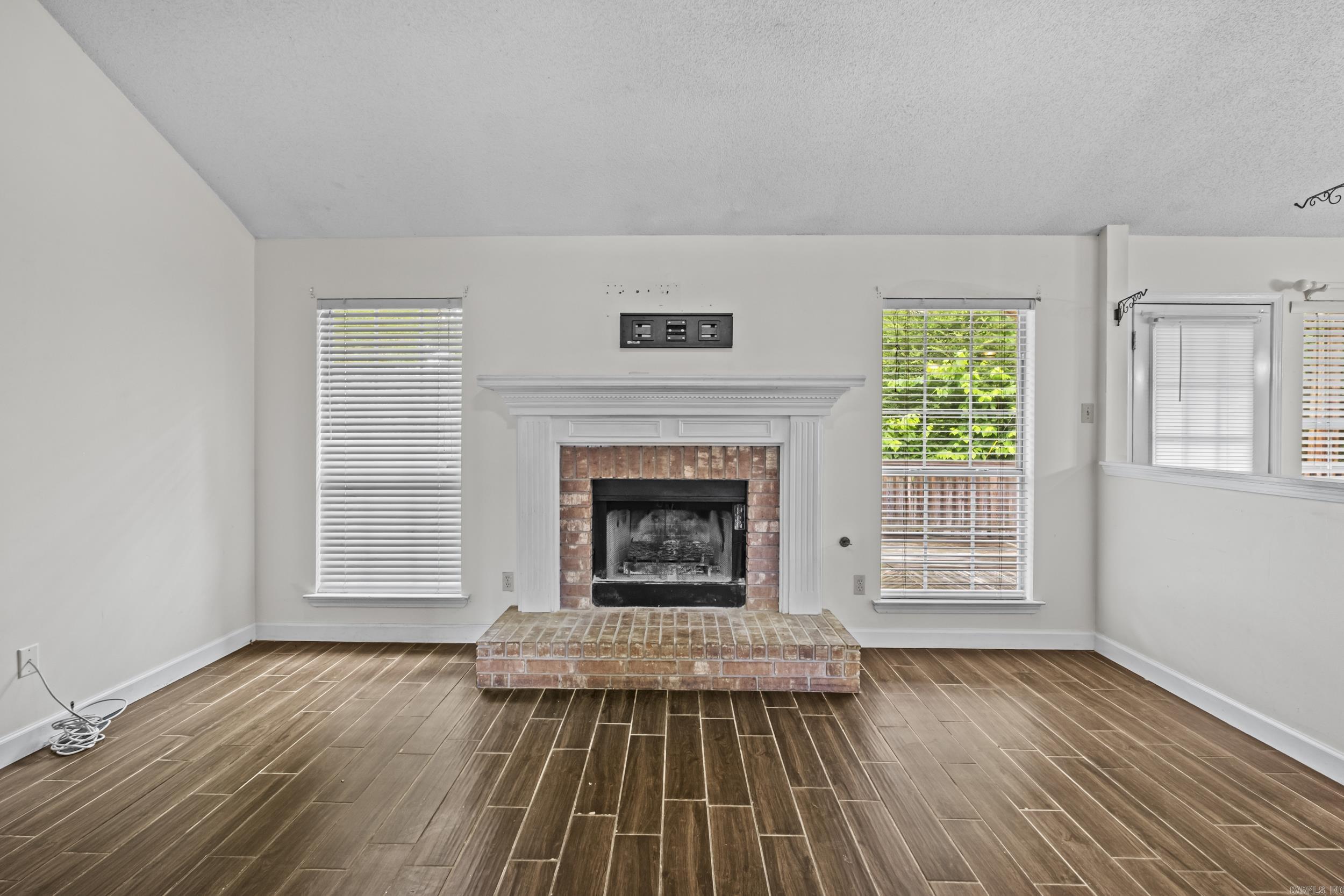 HUNTERS RIDGE ADDN - Residential