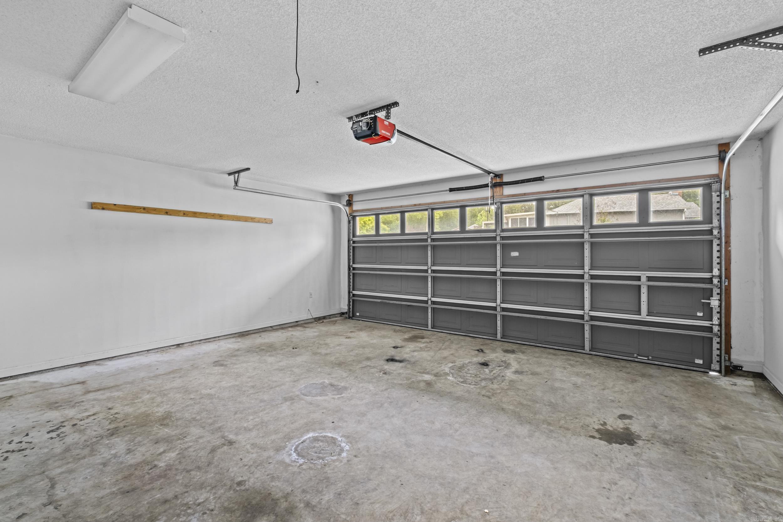 HUNTERS RIDGE ADDN - Residential