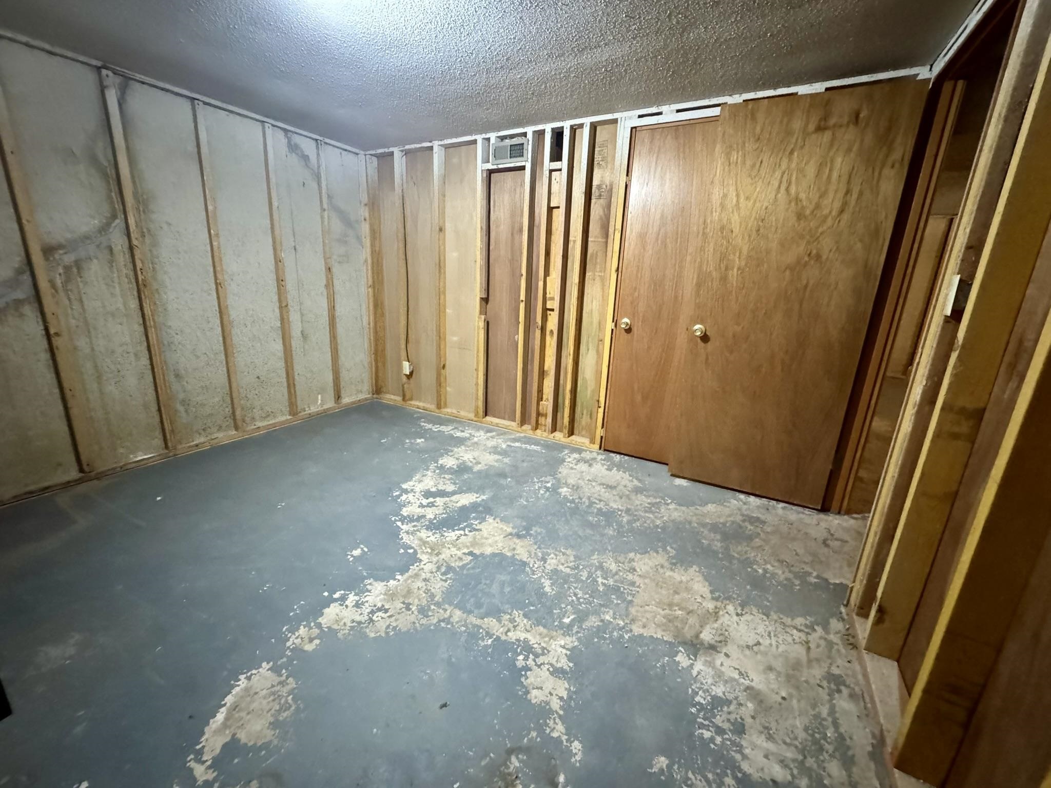 WISEMAN-S,N,E,& ORIGINAL - Residential