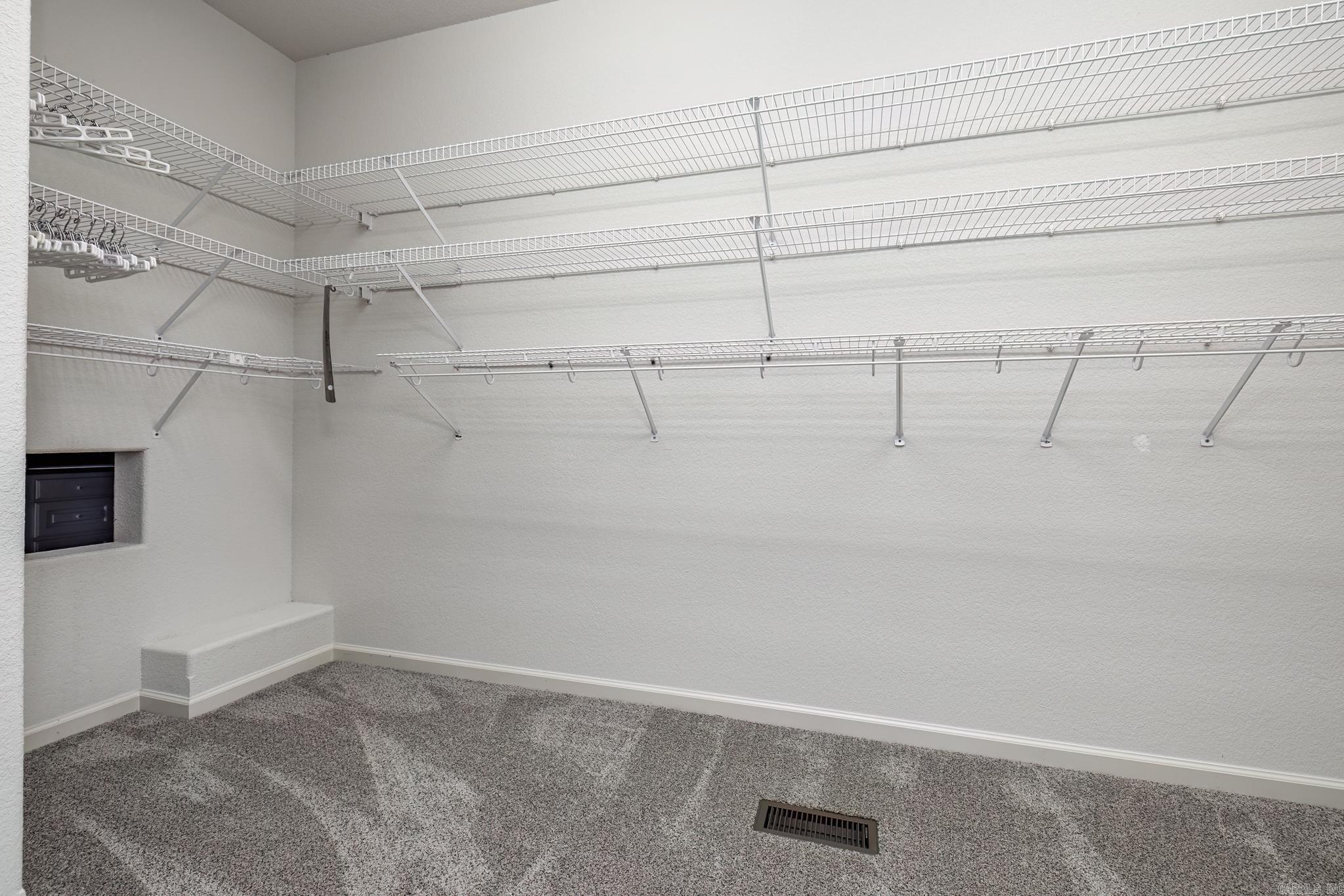 ALTA VISTA - Residential