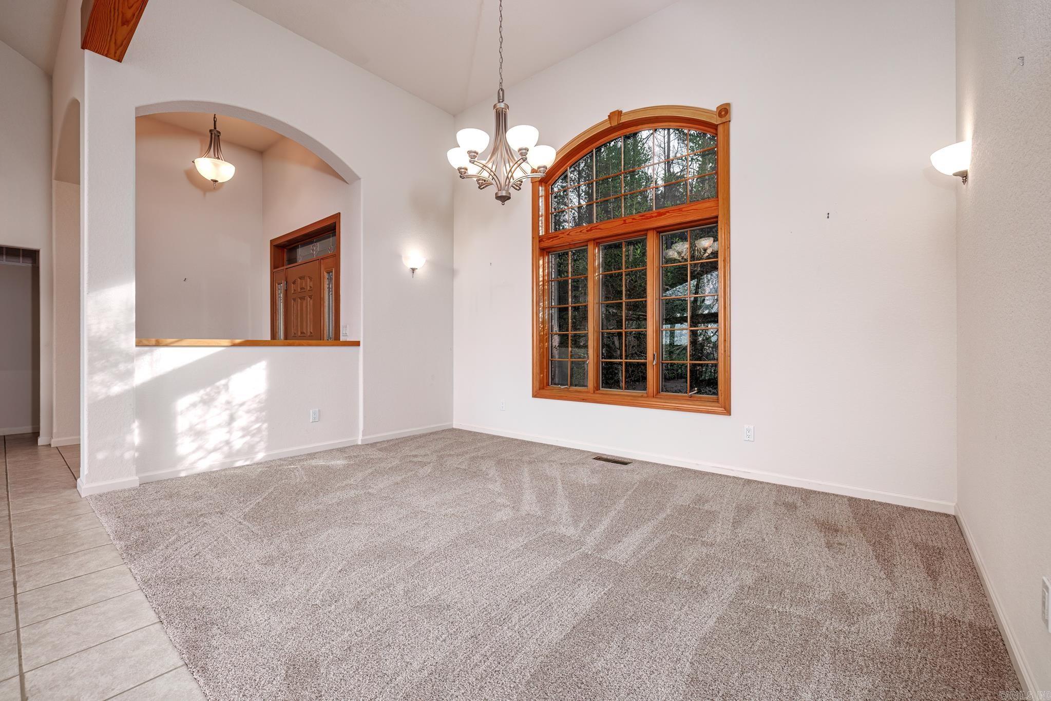 ALTA VISTA - Residential