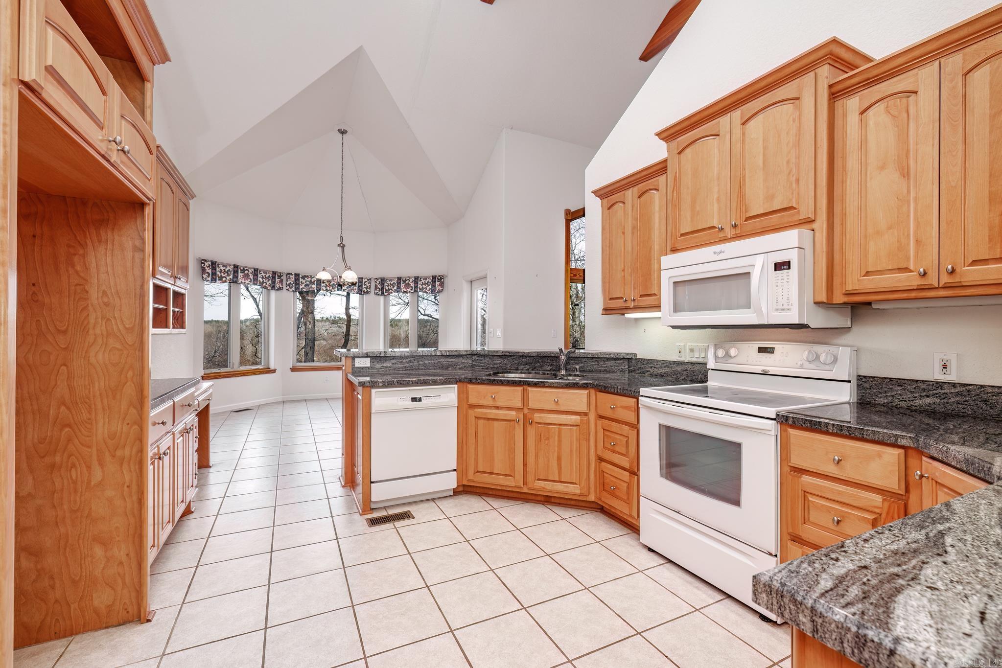 ALTA VISTA - Residential