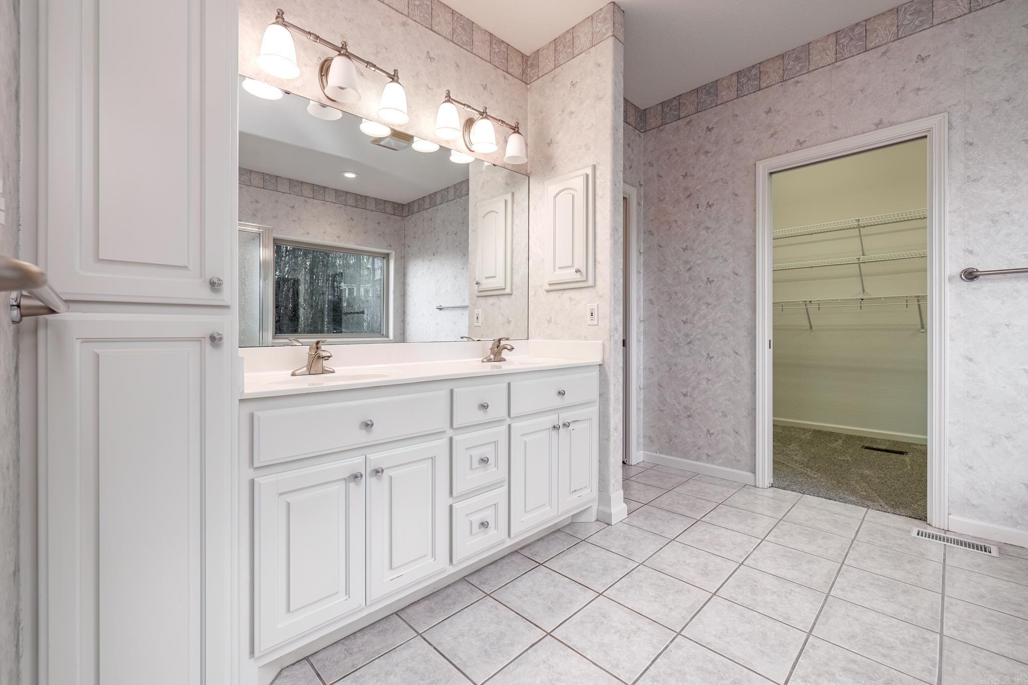 ALTA VISTA - Residential