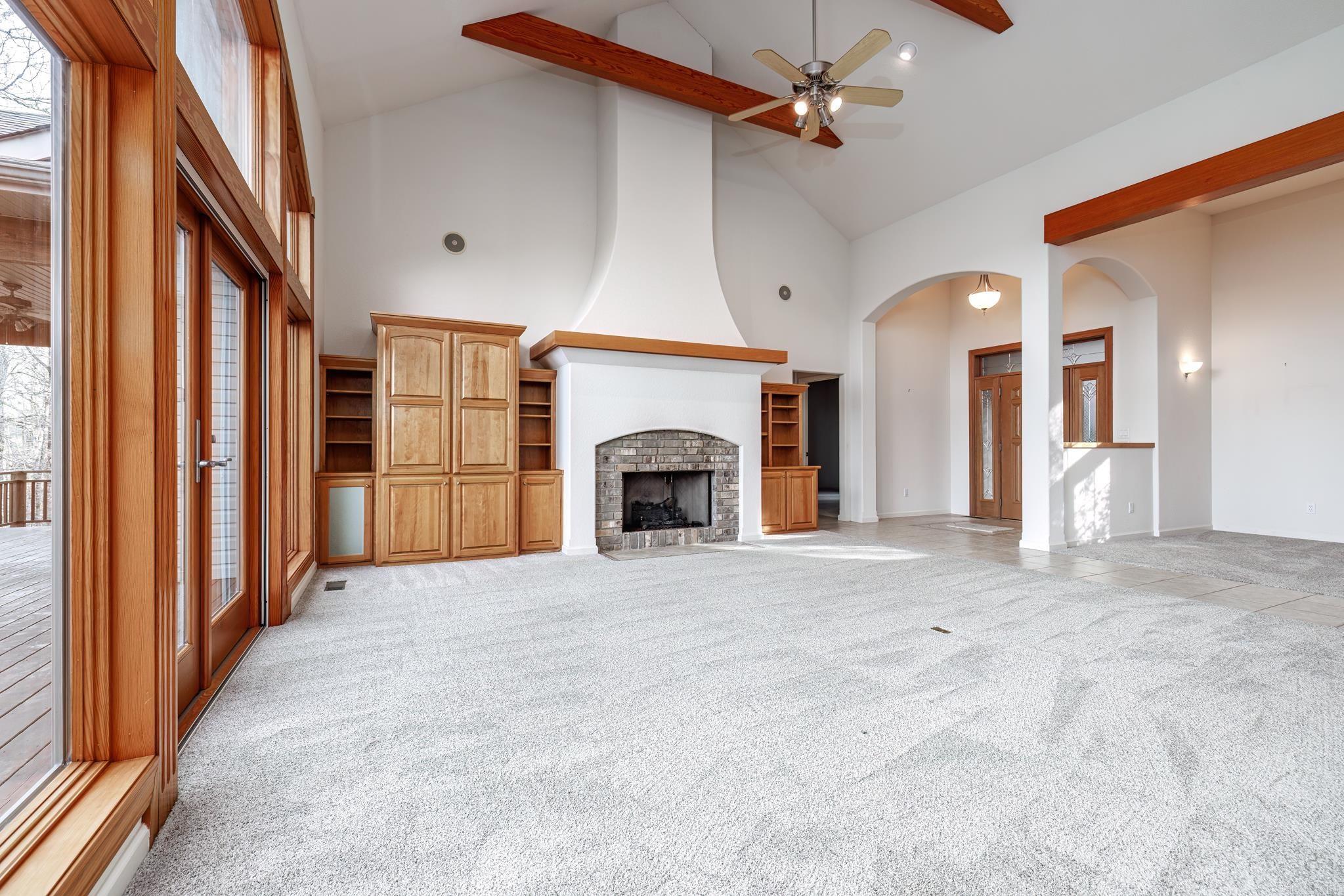 ALTA VISTA - Residential