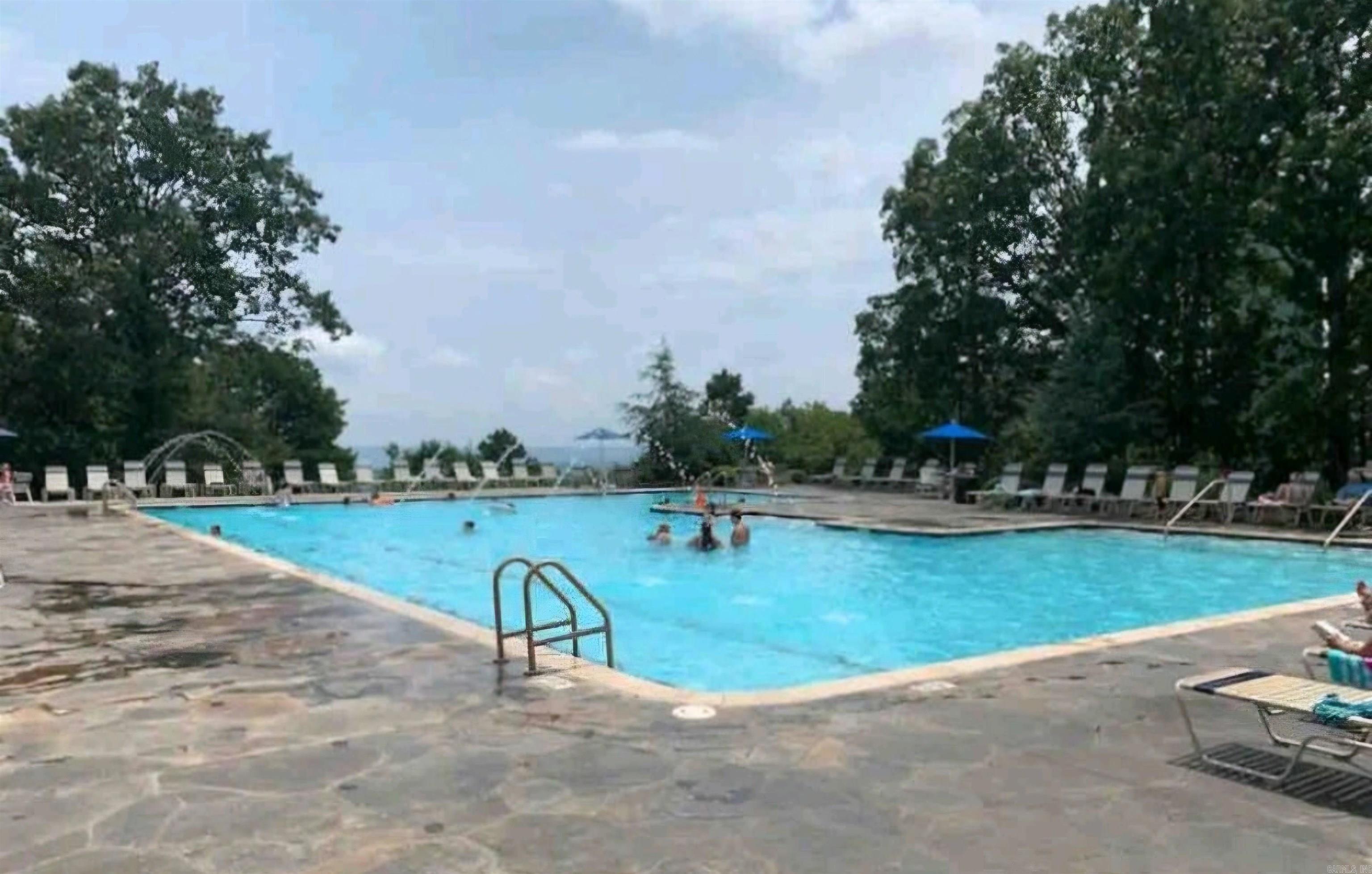 SUMMERHILL PLACE CONDOS - Residential