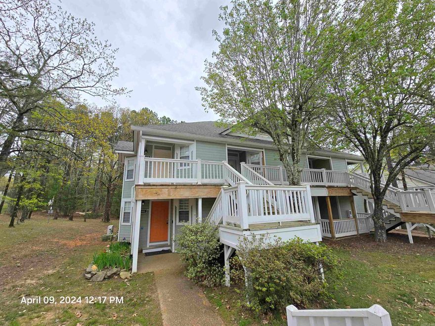 This Summerhill condo is a great investment property, it is move in ready and this is an end walk-in unit no stairs.  This roomy condo has large bay window, large back deck, can be sold furnished, separate bedroom, and nicely decorated.  Buy for yourself or as an investment property In the resort town of Fairfield Bay.