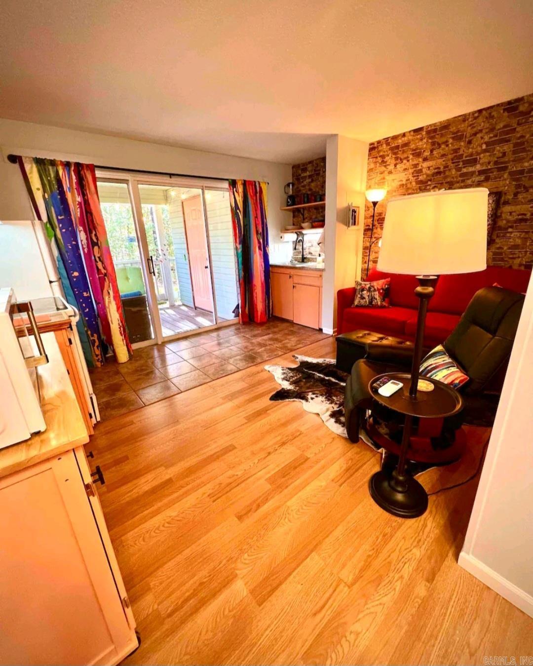 SUMMERHILL PLACE CONDOS - Residential