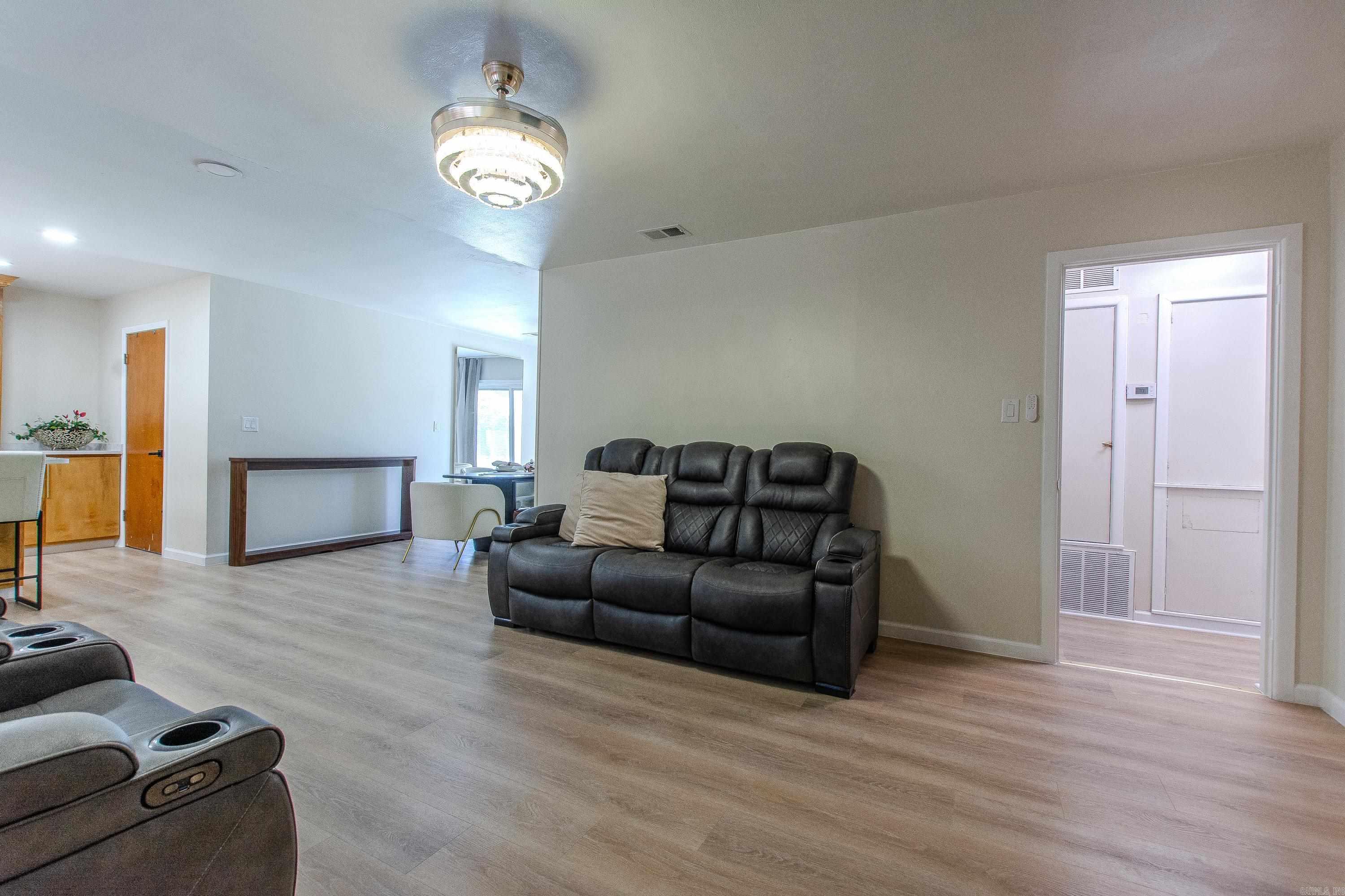 Keaton WW 2nd - Residential