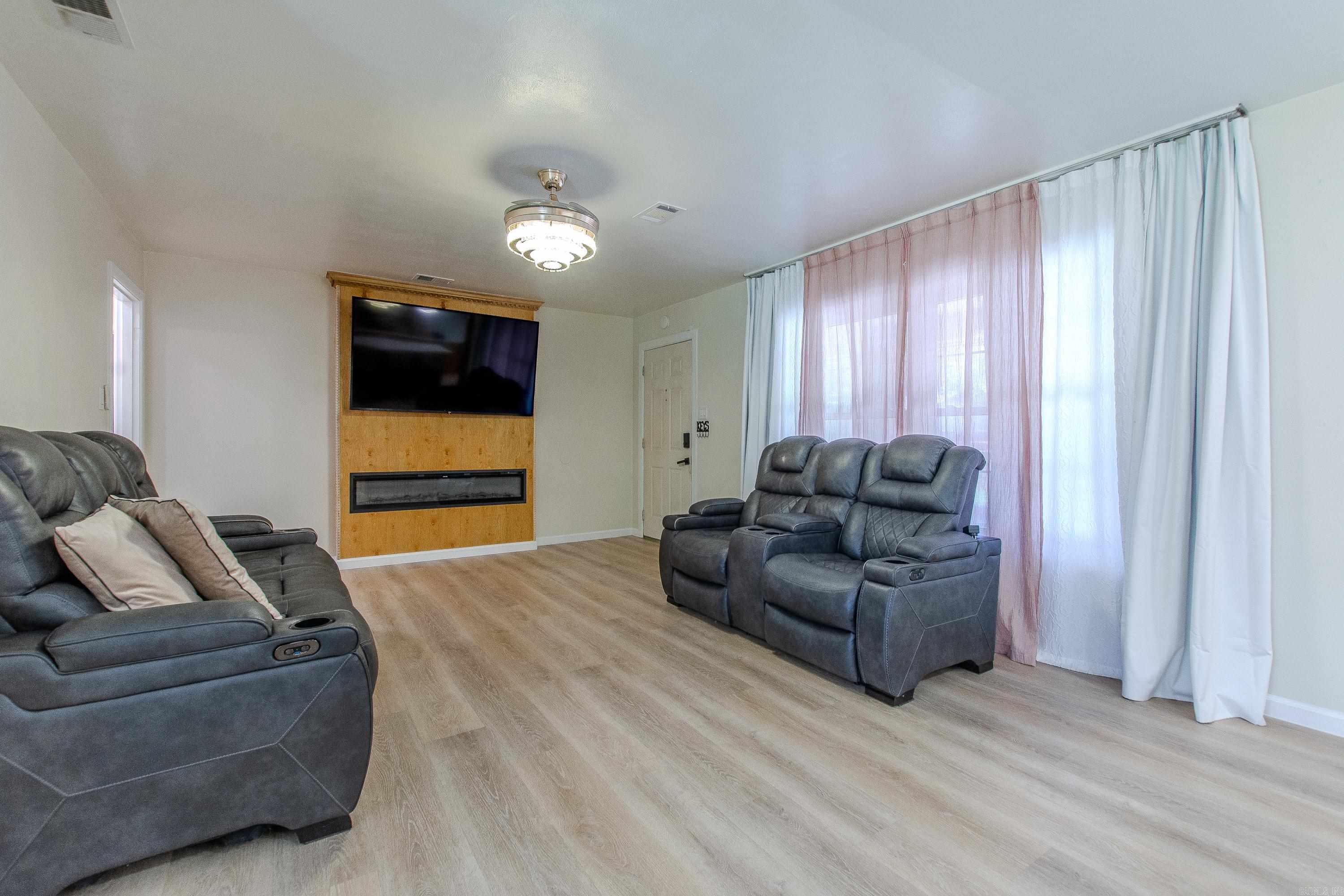 Keaton WW 2nd - Residential
