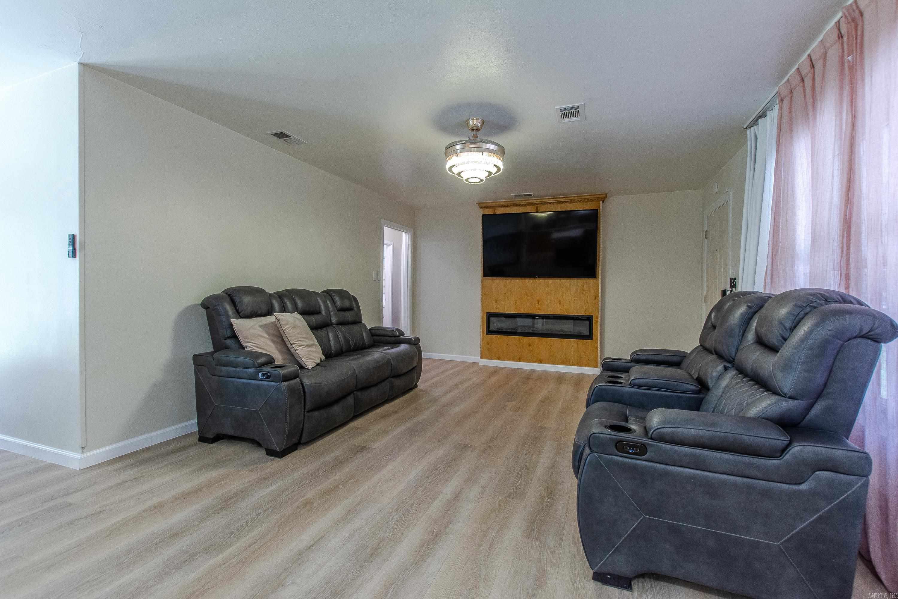 Keaton WW 2nd - Residential