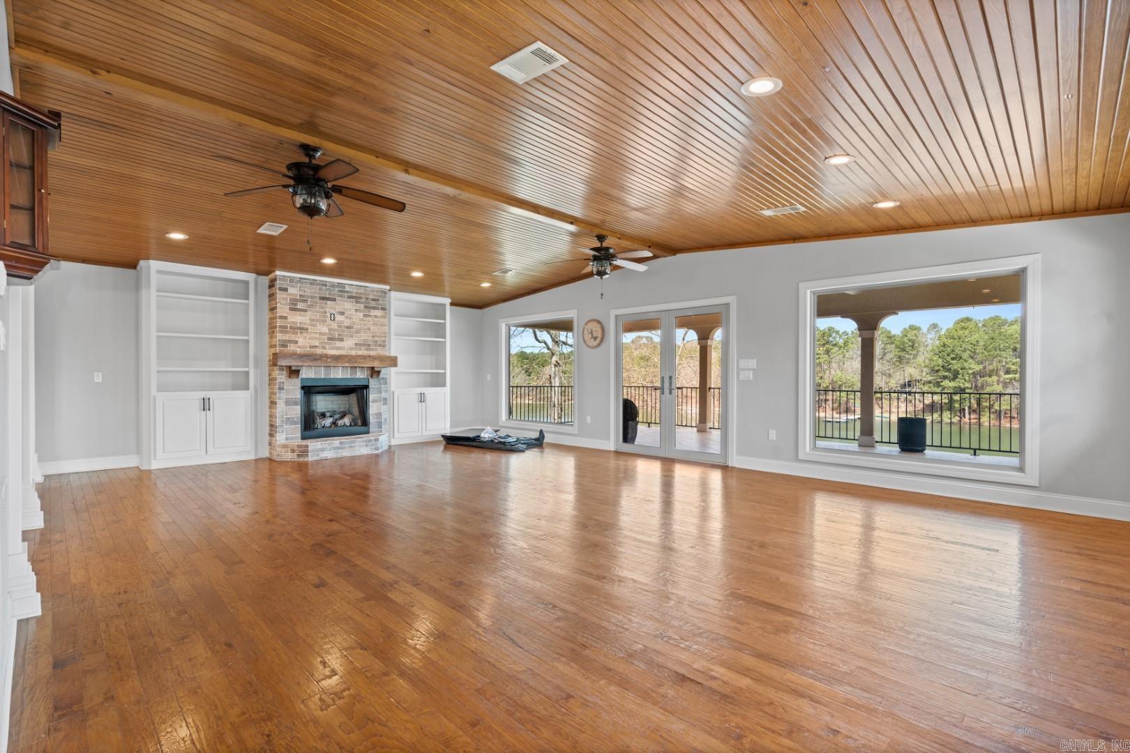 Lake Ridge Estates - Residential