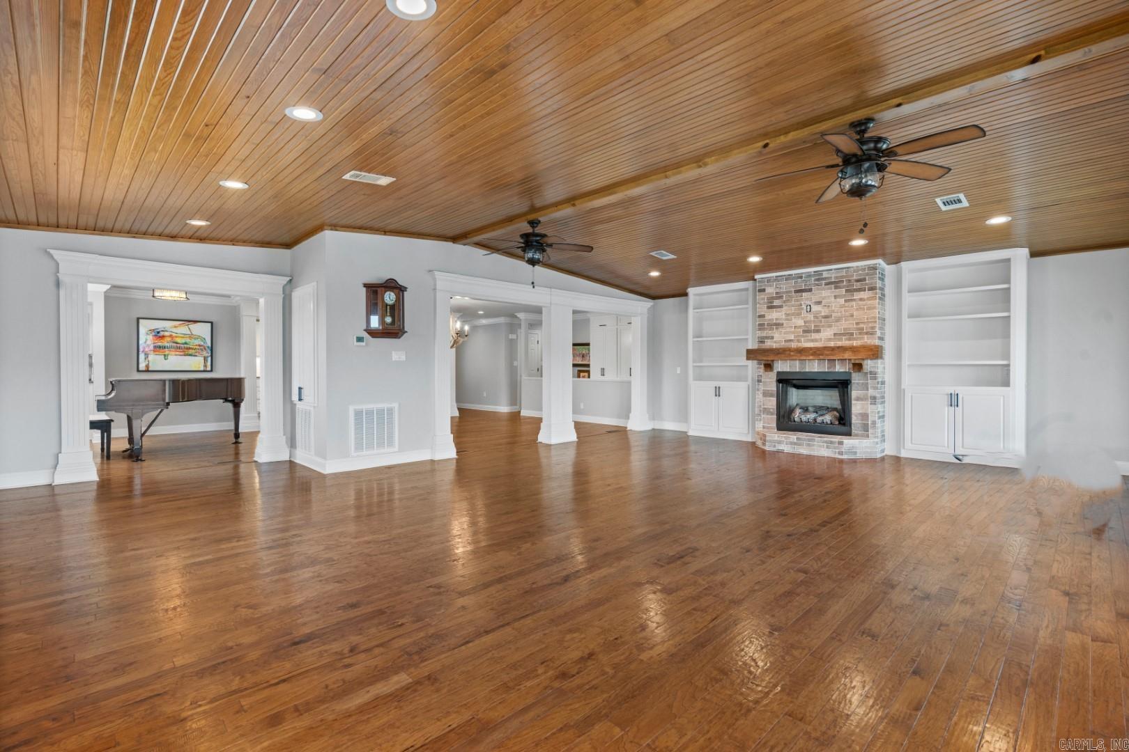 Lake Ridge Estates - Residential