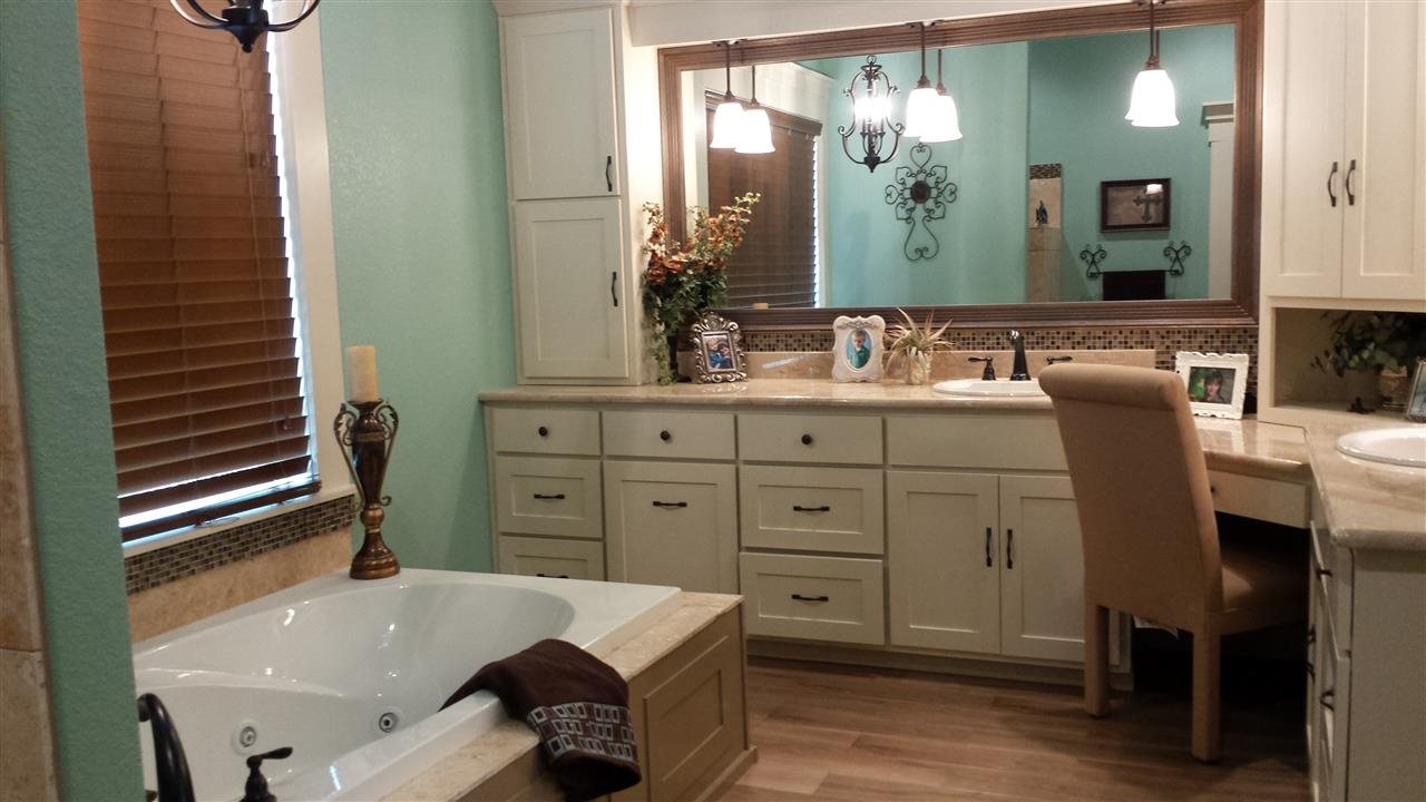 RIVER RIDGE ESTATES - Residential