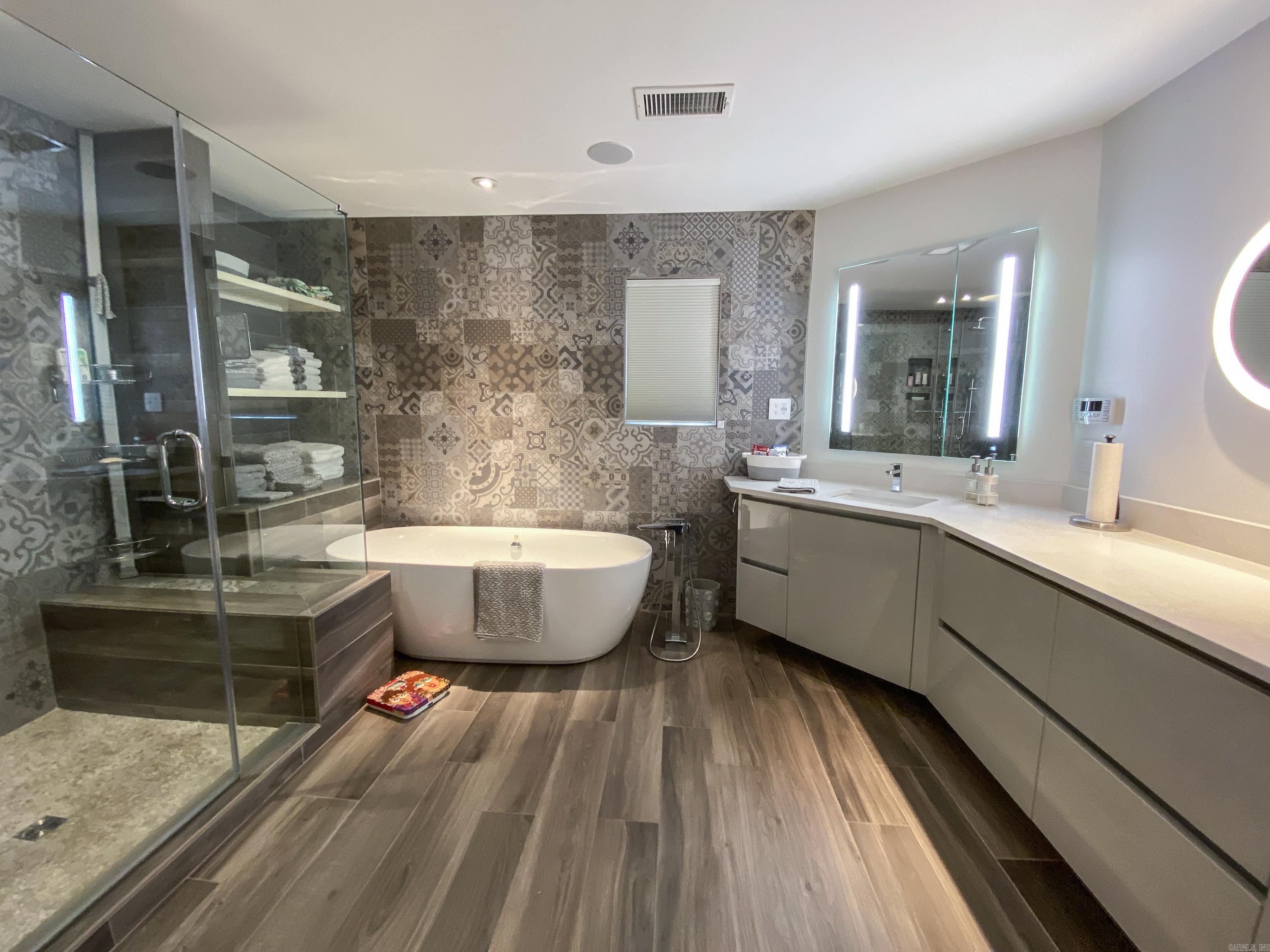 TURTLE BAY AT DRIFTWOOD POINT - Residential