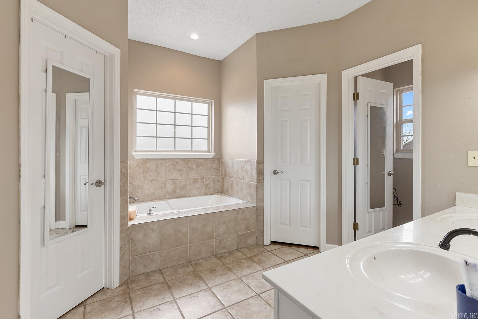 GAP CREEK THE RIDGE - Residential