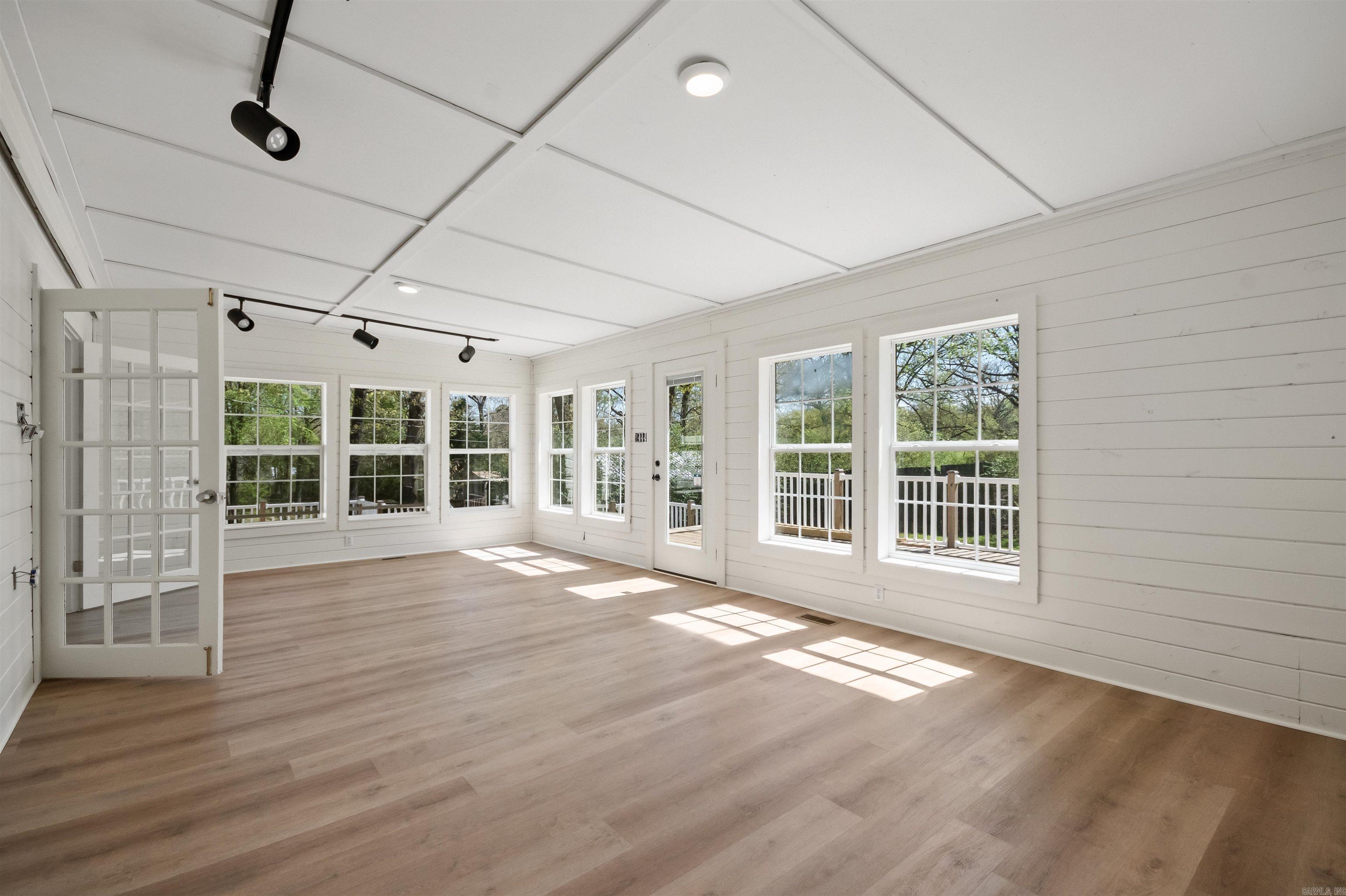 VERVACK HILLS - Residential