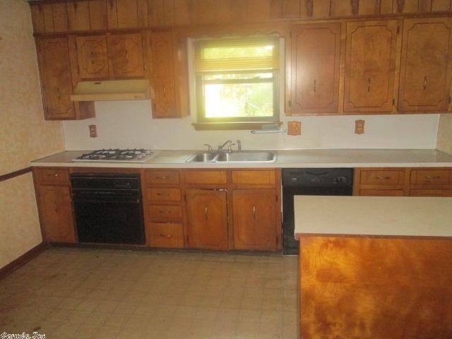 ARBOR OAKS - Residential