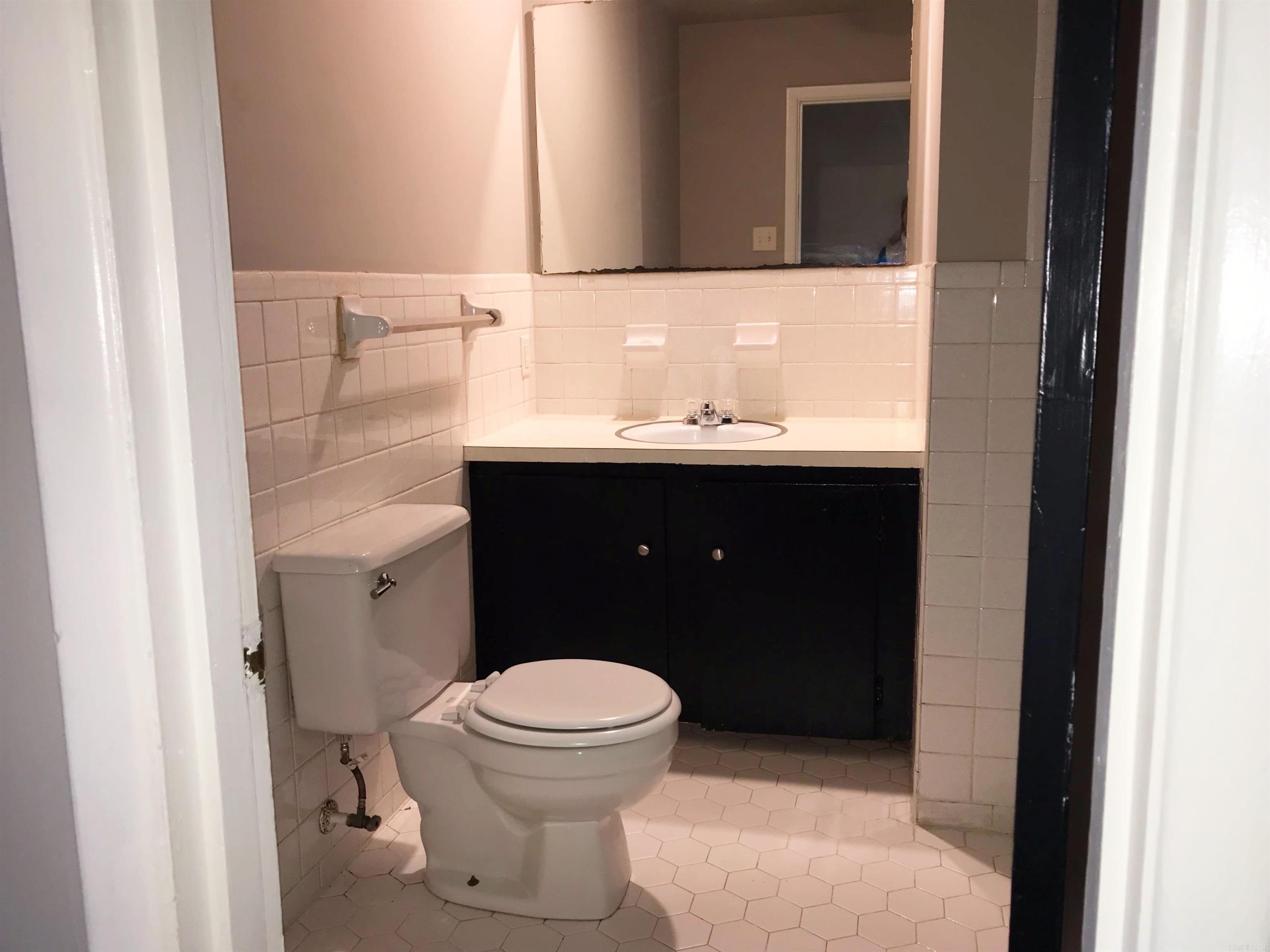 TOWN & COUNTRY - Residential