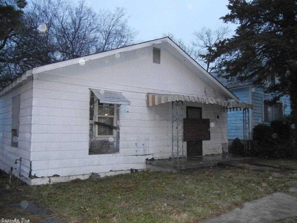 All offers must show that Seller has members who are Arkansas licensed Real Estate Brokers. No mineral, gas, or oil rights convey. Conveyance of the property shall be made to buyer by Special Warranty Deed. No offers accepted without earnest money!! Title insurance and Survey are at Buyer's Expense. Sold "As Is". No Disclosure is available.