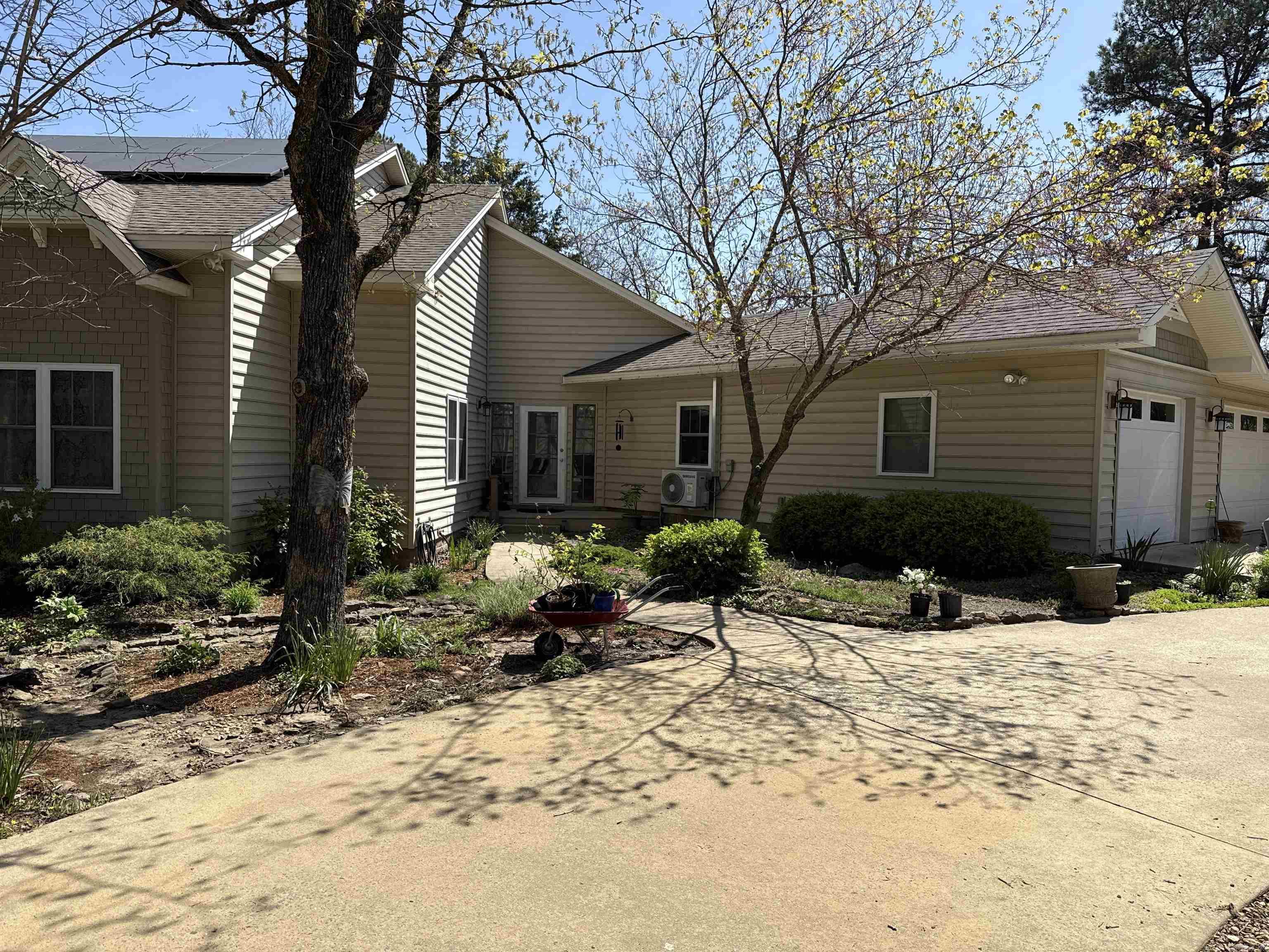 MOUNTAIN RANCH - Residential
