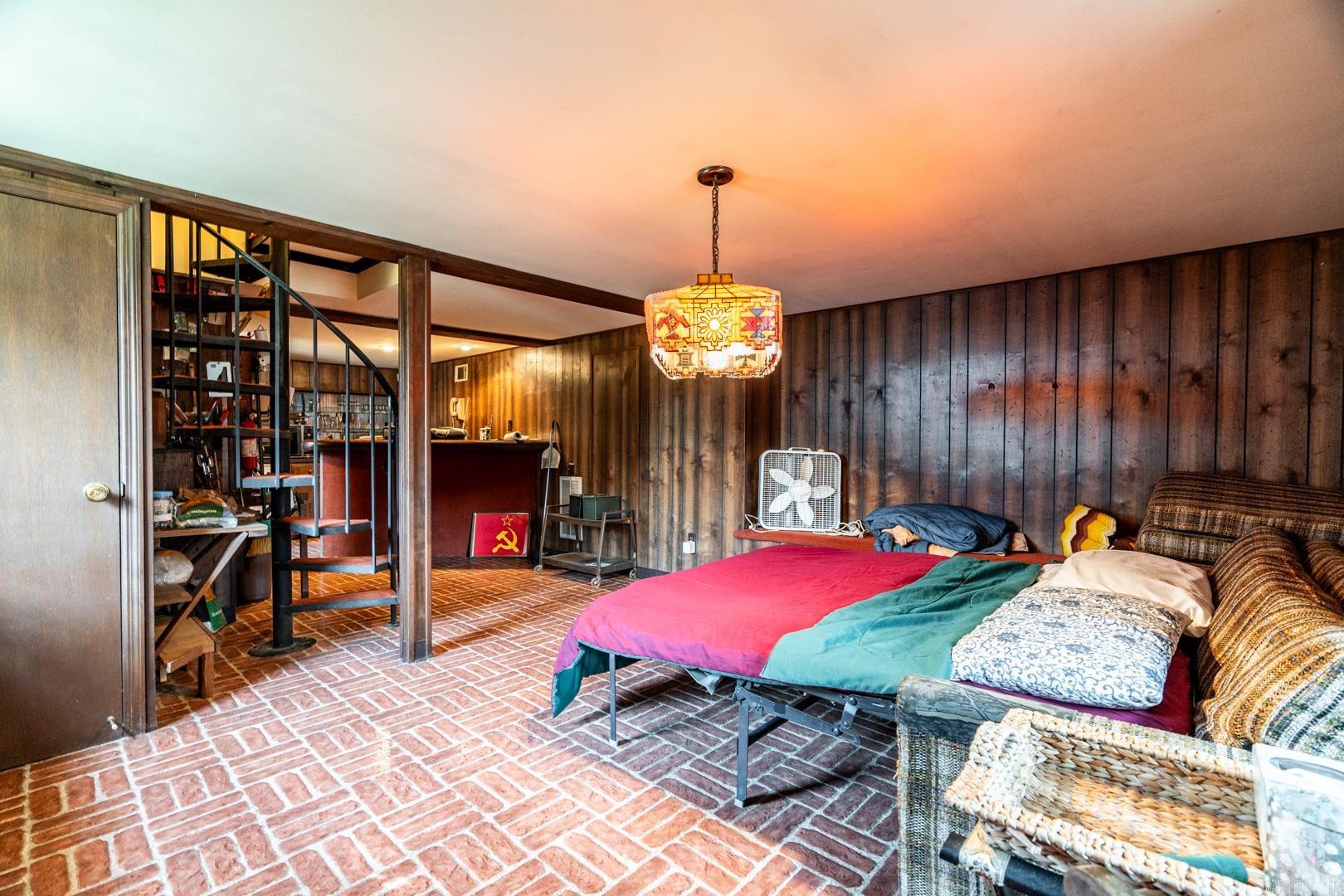 COLONY WEST - Residential