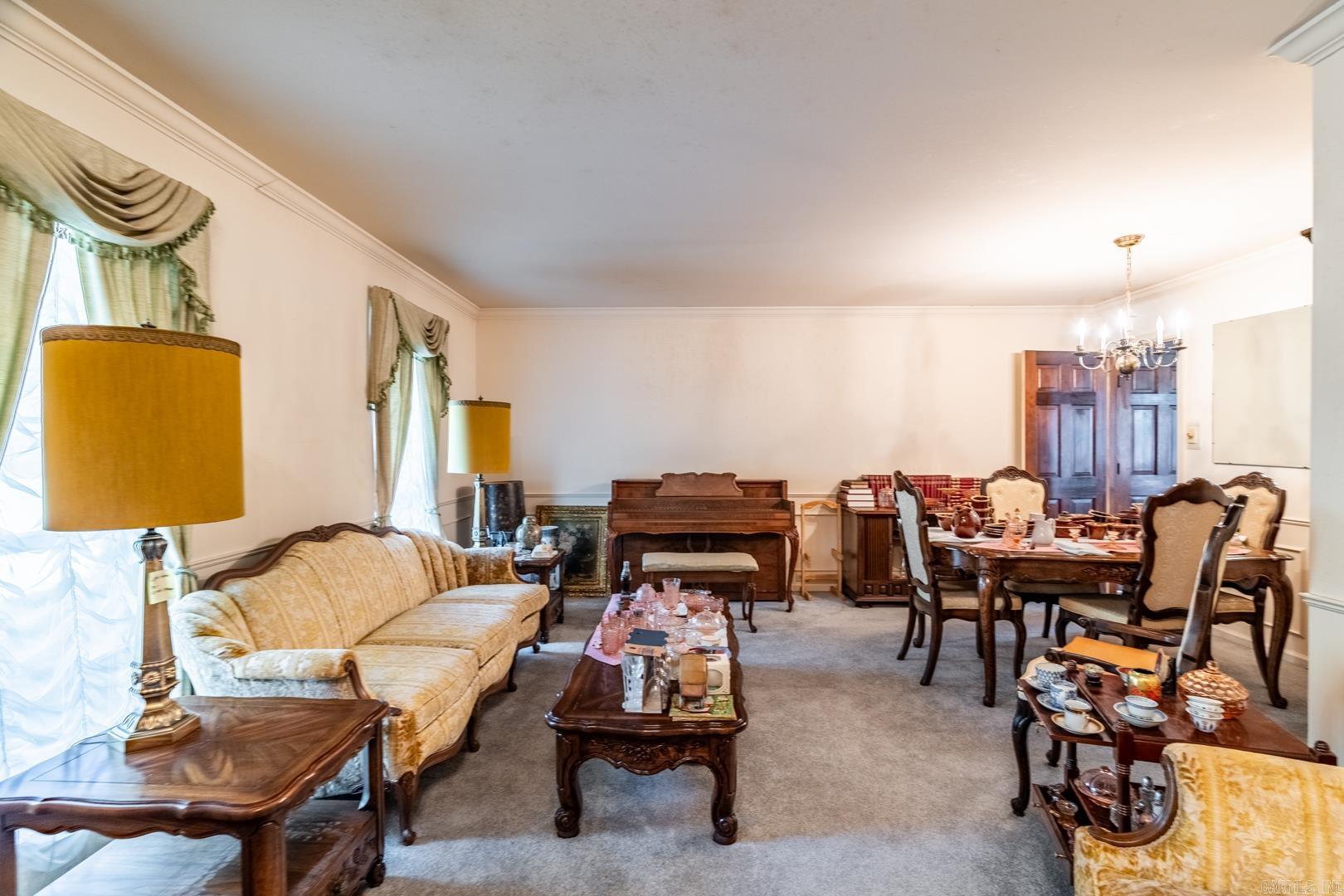 COLONY WEST - Residential