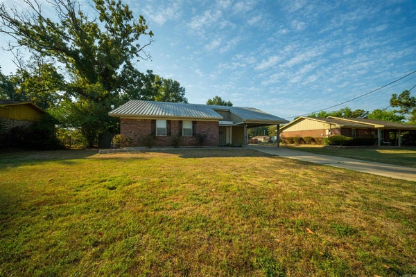 404 E INGRAM ST, CAMDEN, AR 71701 - Image b8d2bdd08997927665ba2d660ac10fbf/855967047