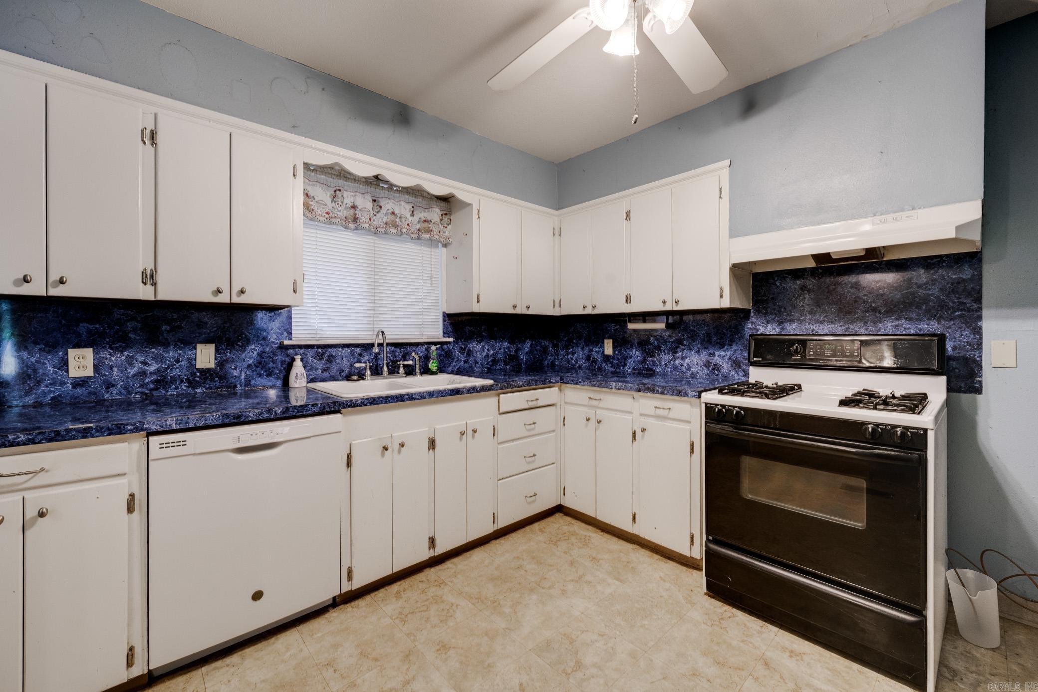 BROADMOOR ADD - Residential