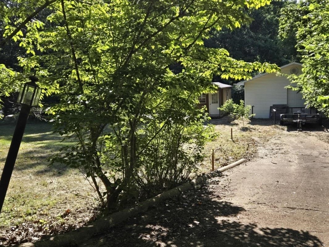 Dakota Second - Land