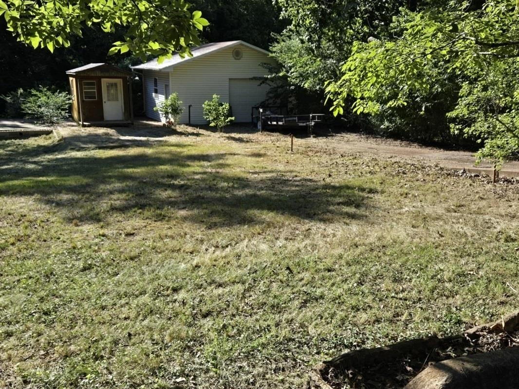 Dakota Second - Land