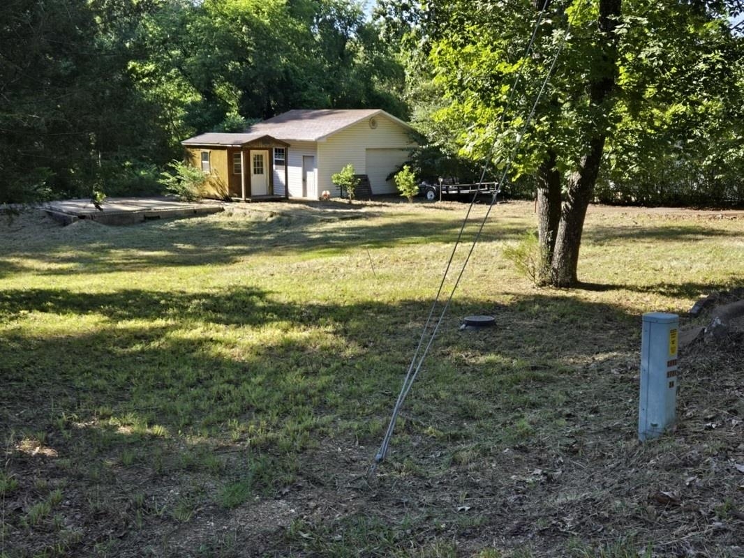 Dakota Second - Land