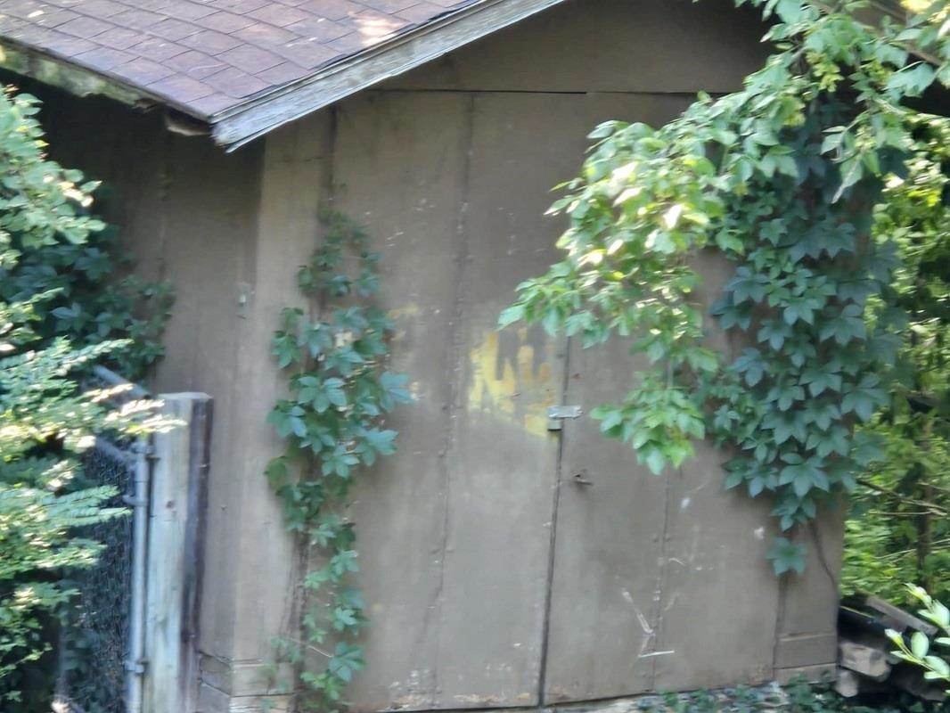 Dakota Second - Land