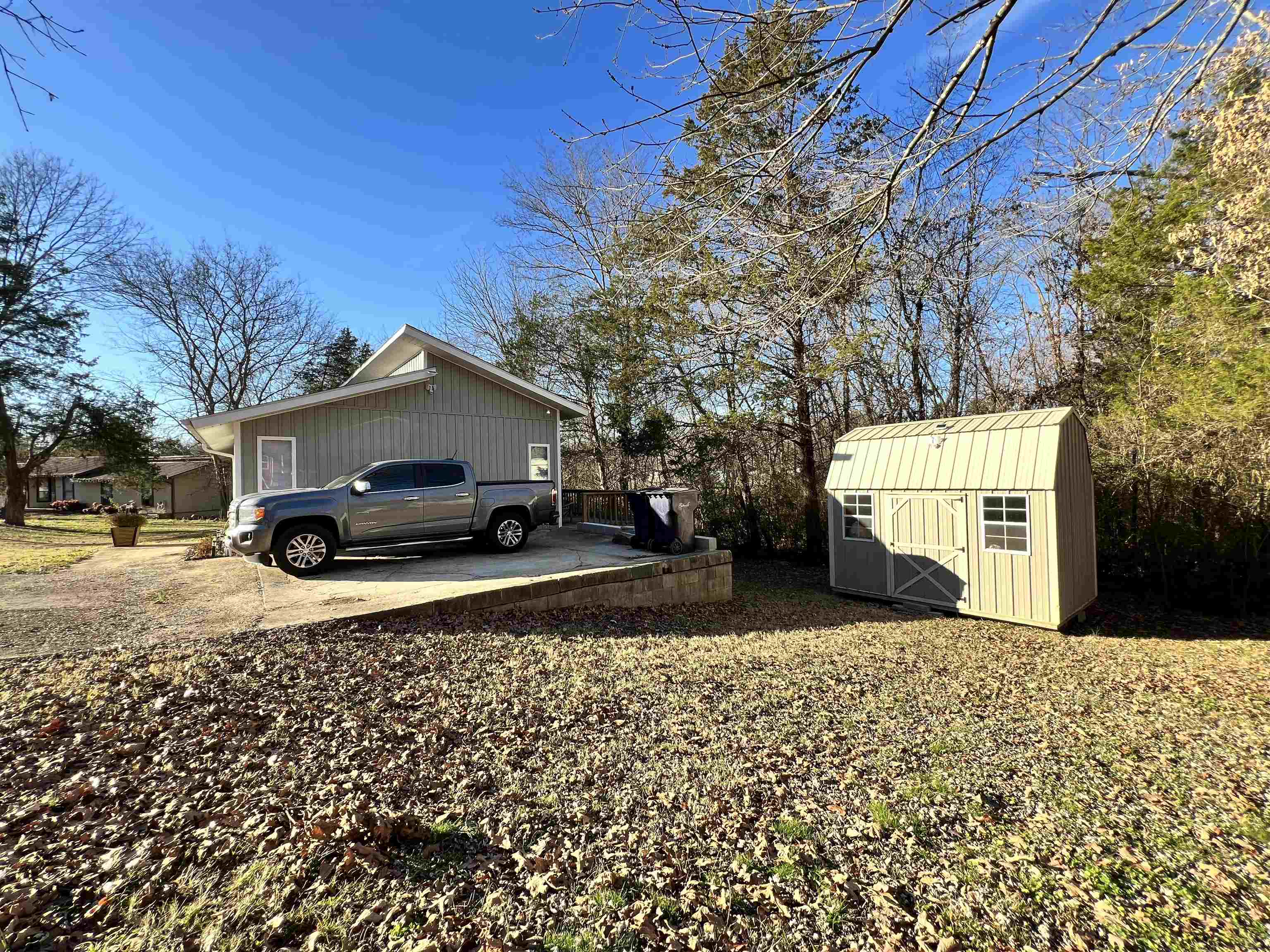 HUSKEY WEST - Residential