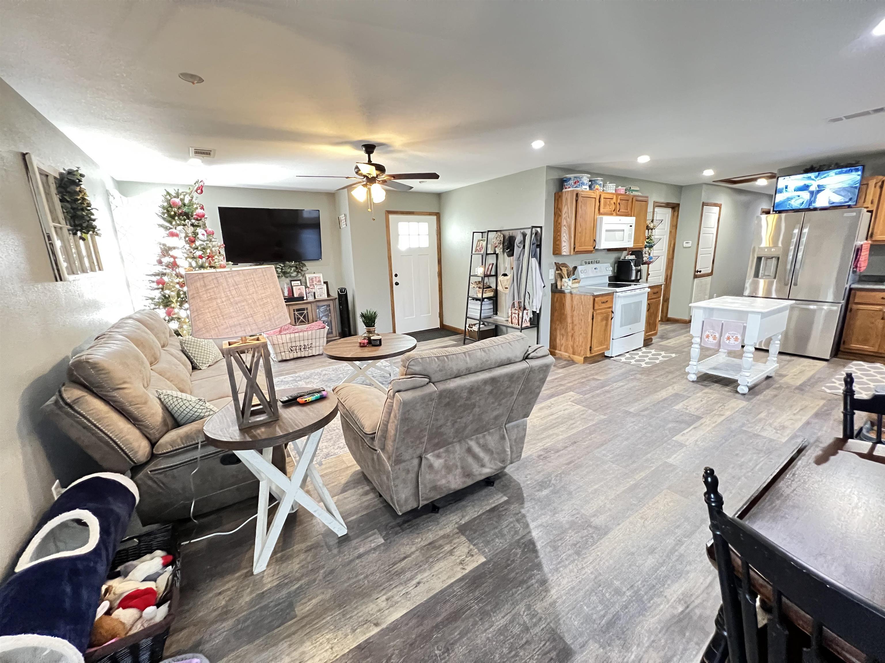 HUSKEY WEST - Residential