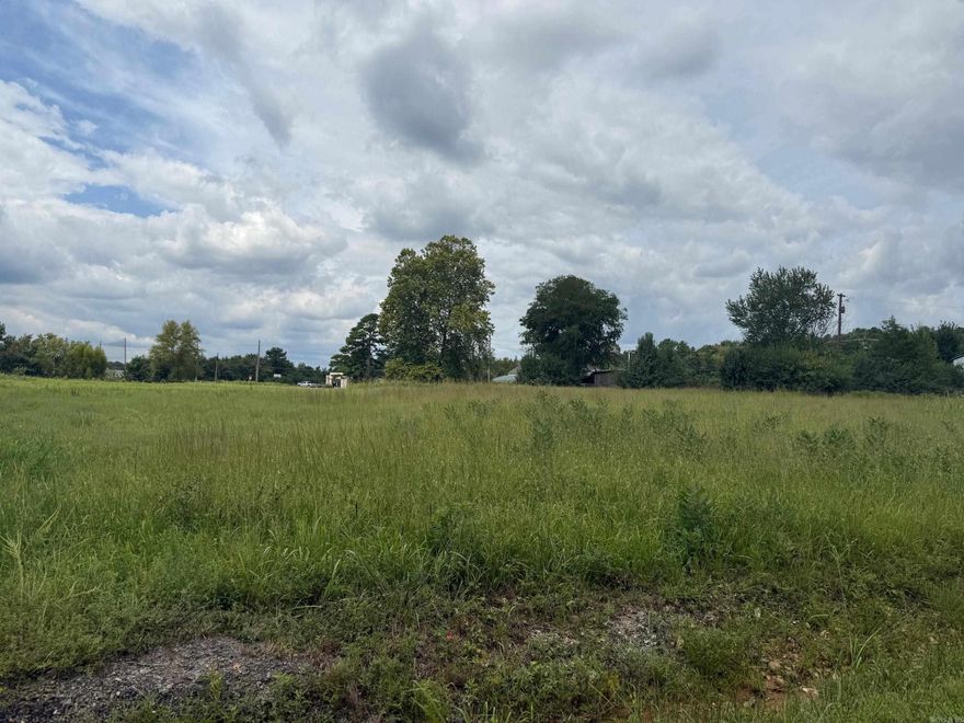 Nice Commercial Property right on Hwy 71 s and has frontage along south Reine St!  This is an excellent Location with lots of Traffic volume!!