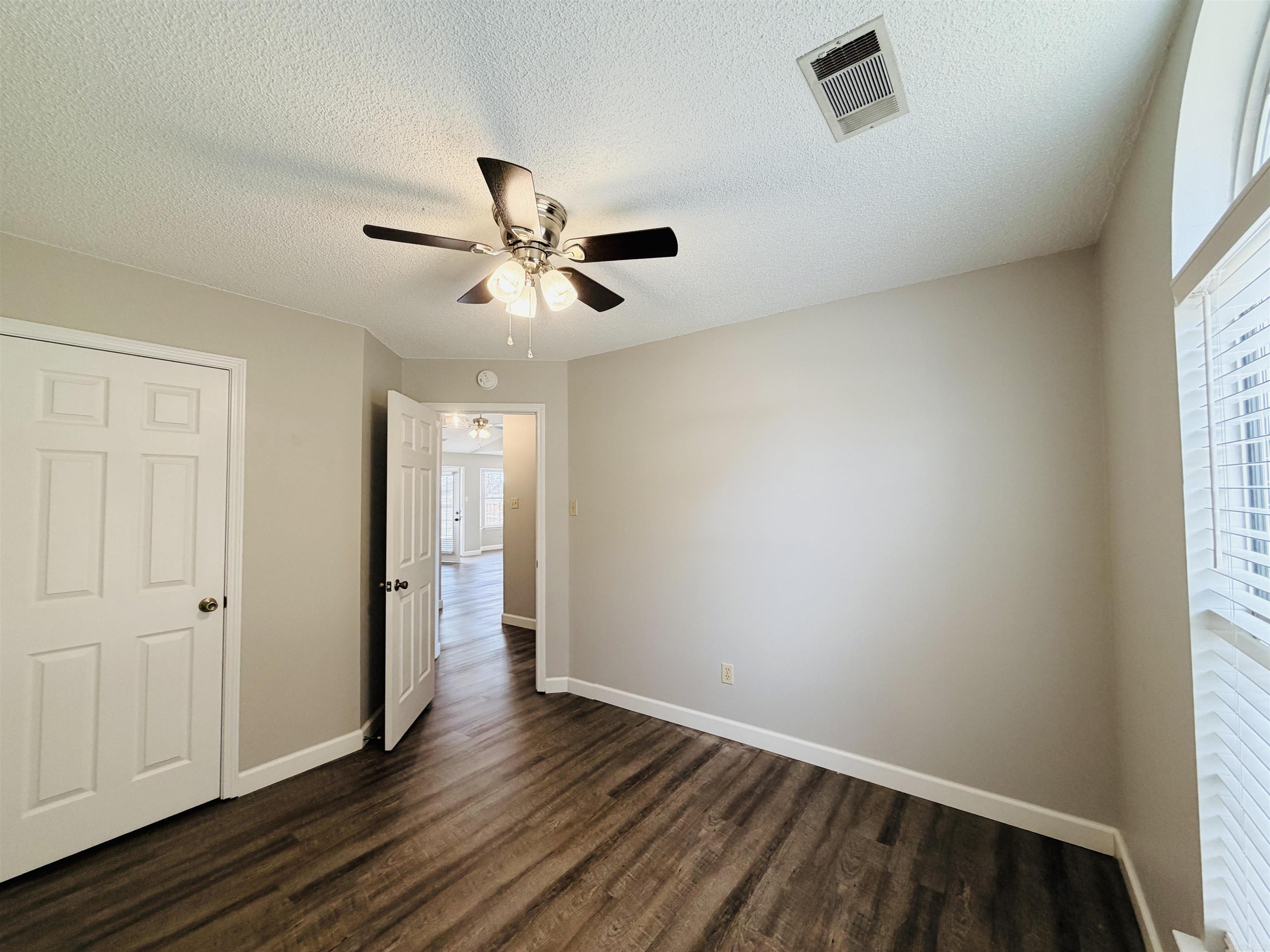 MEADOWLAKE - Residential