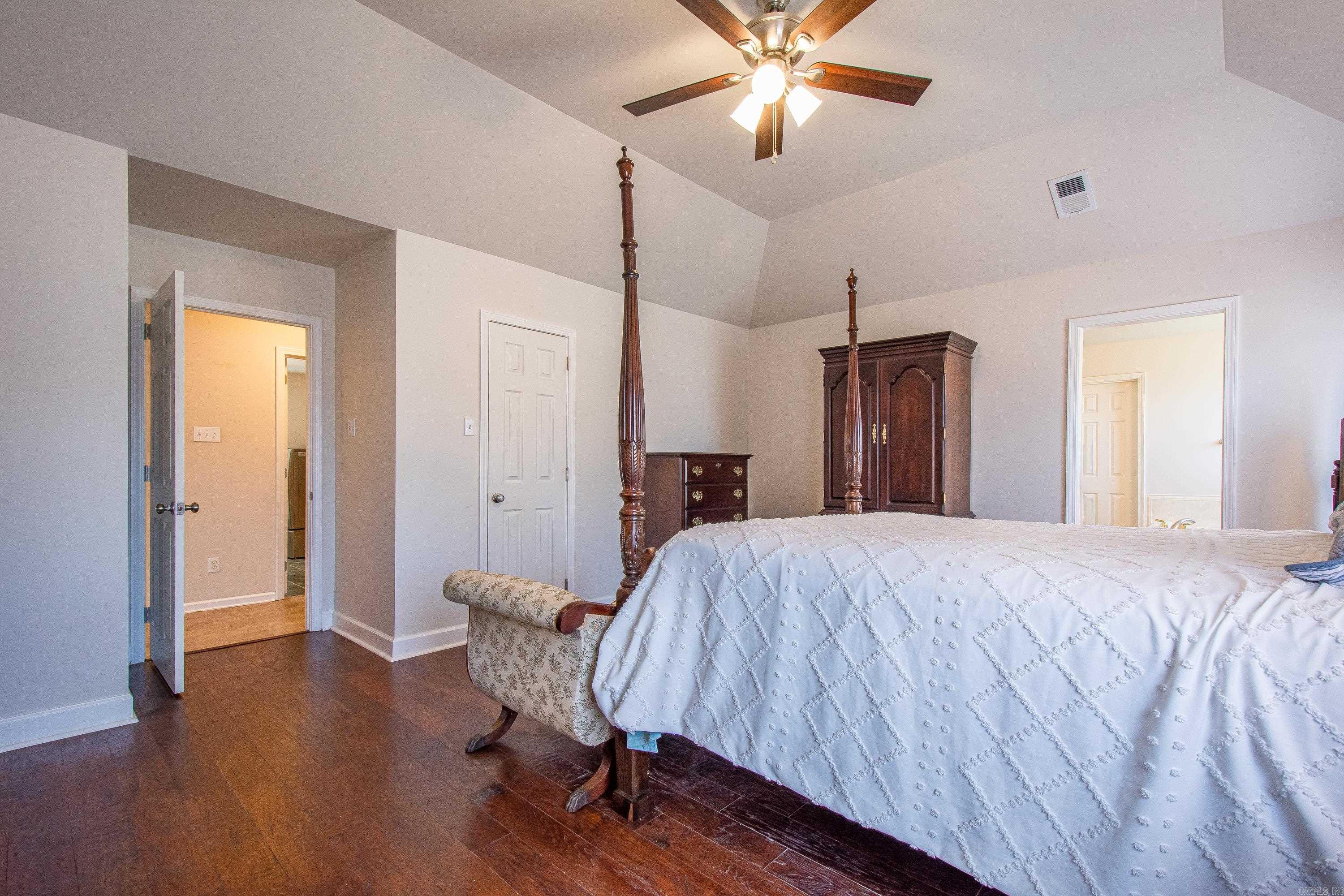 LEXINGTON PARK - Residential