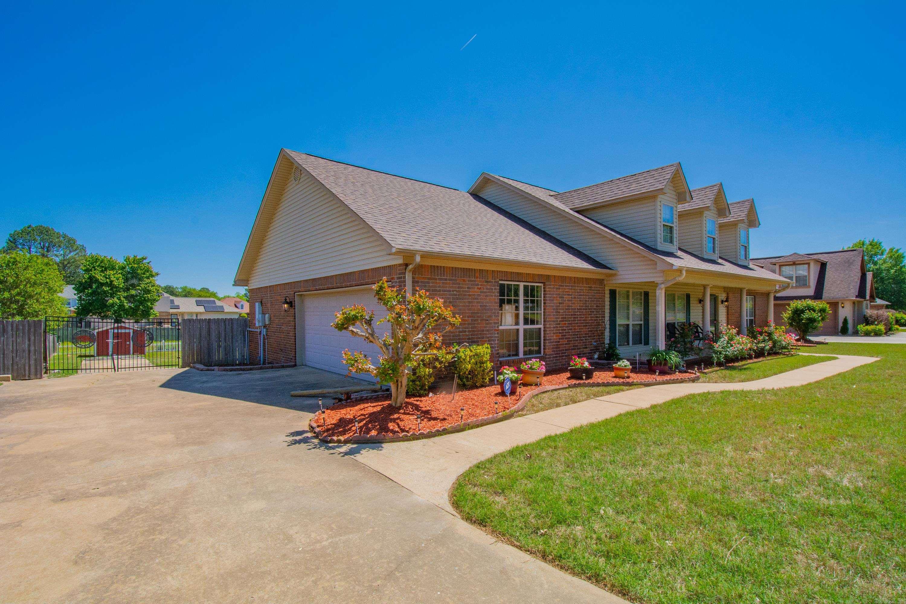 LEXINGTON PARK - Residential