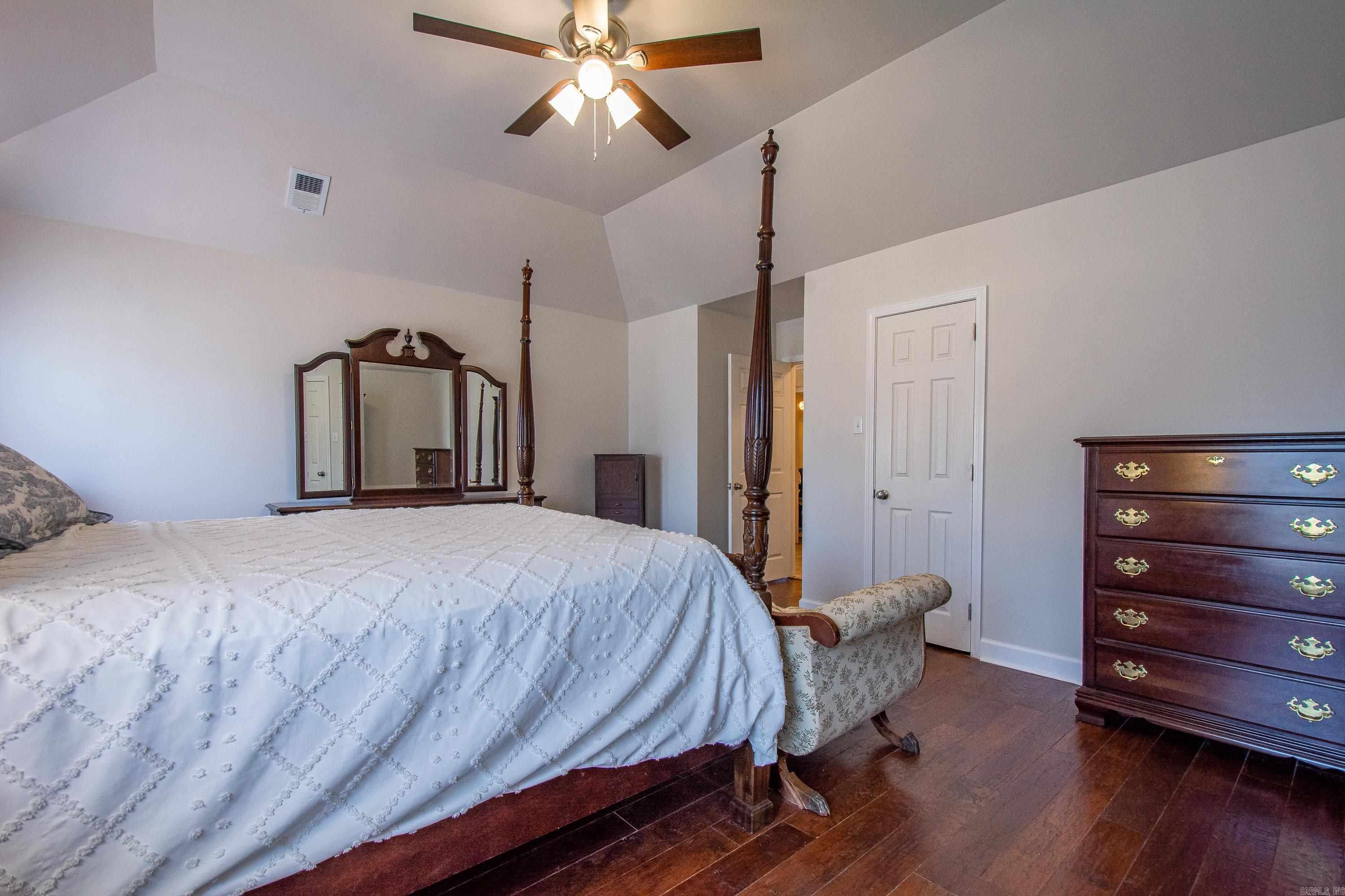 LEXINGTON PARK - Residential