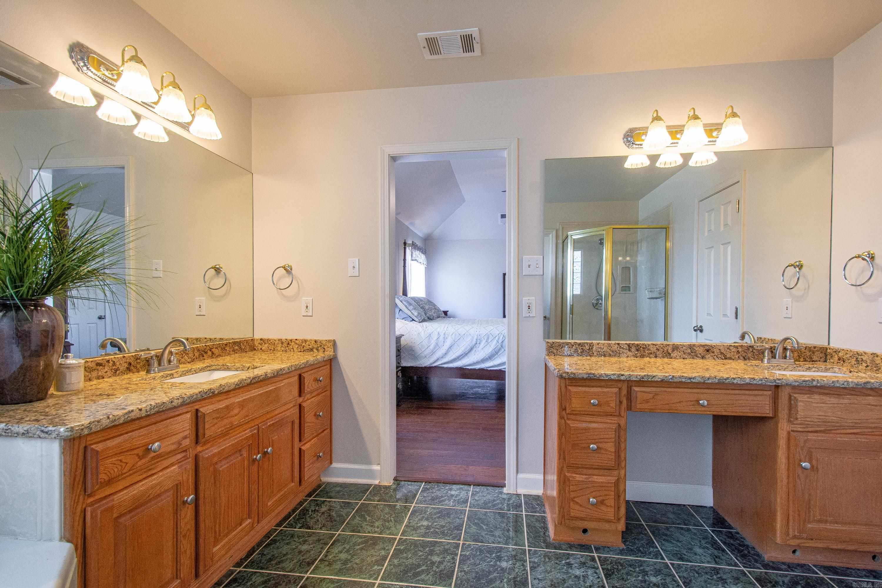 LEXINGTON PARK - Residential