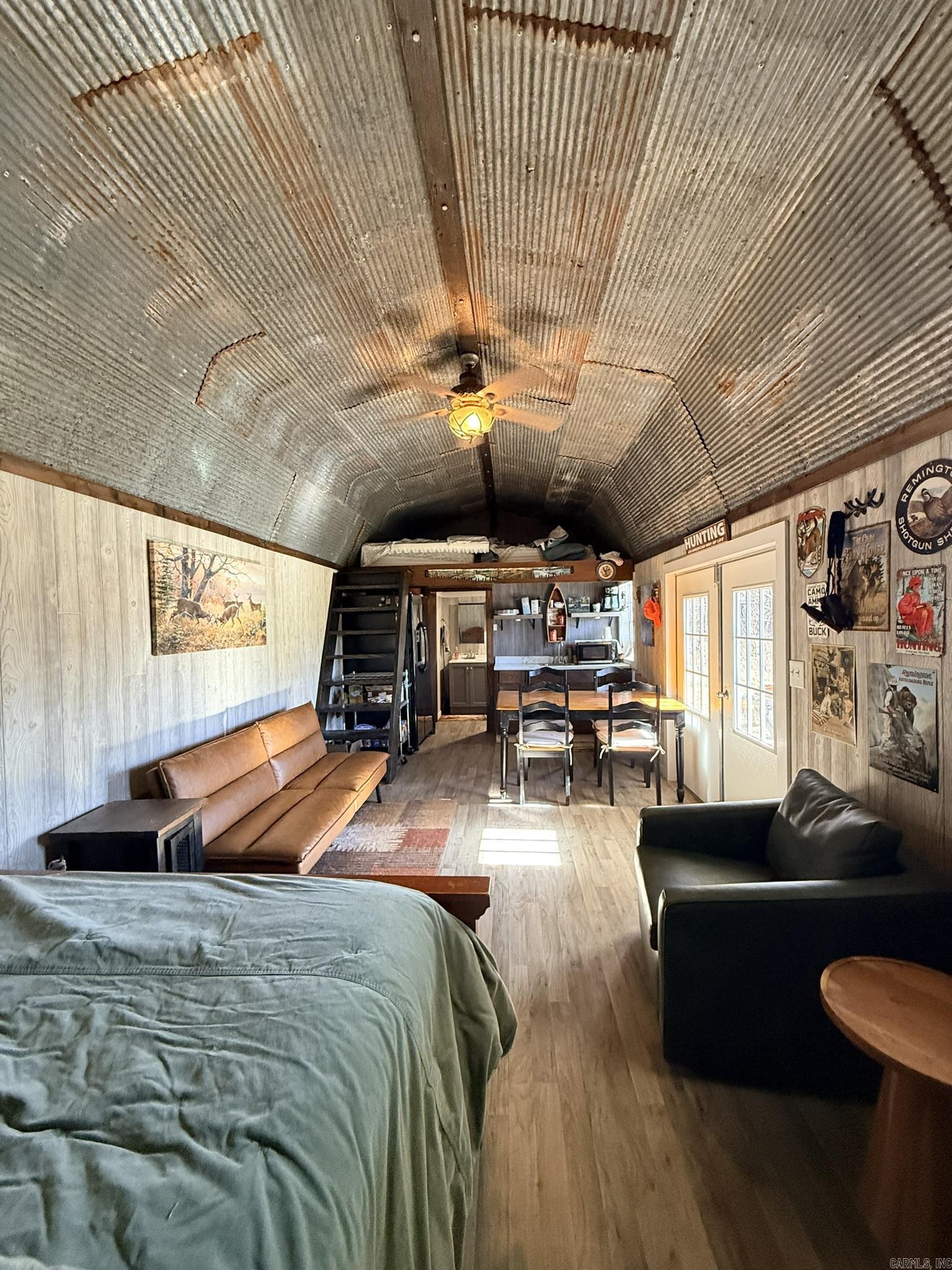 Metes & Bounds - Land