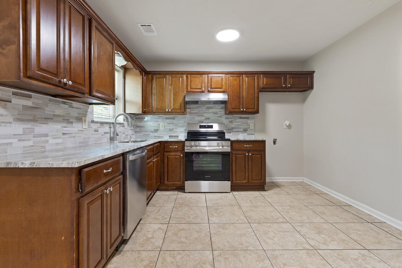 SAWMILL VILLAGE - Residential