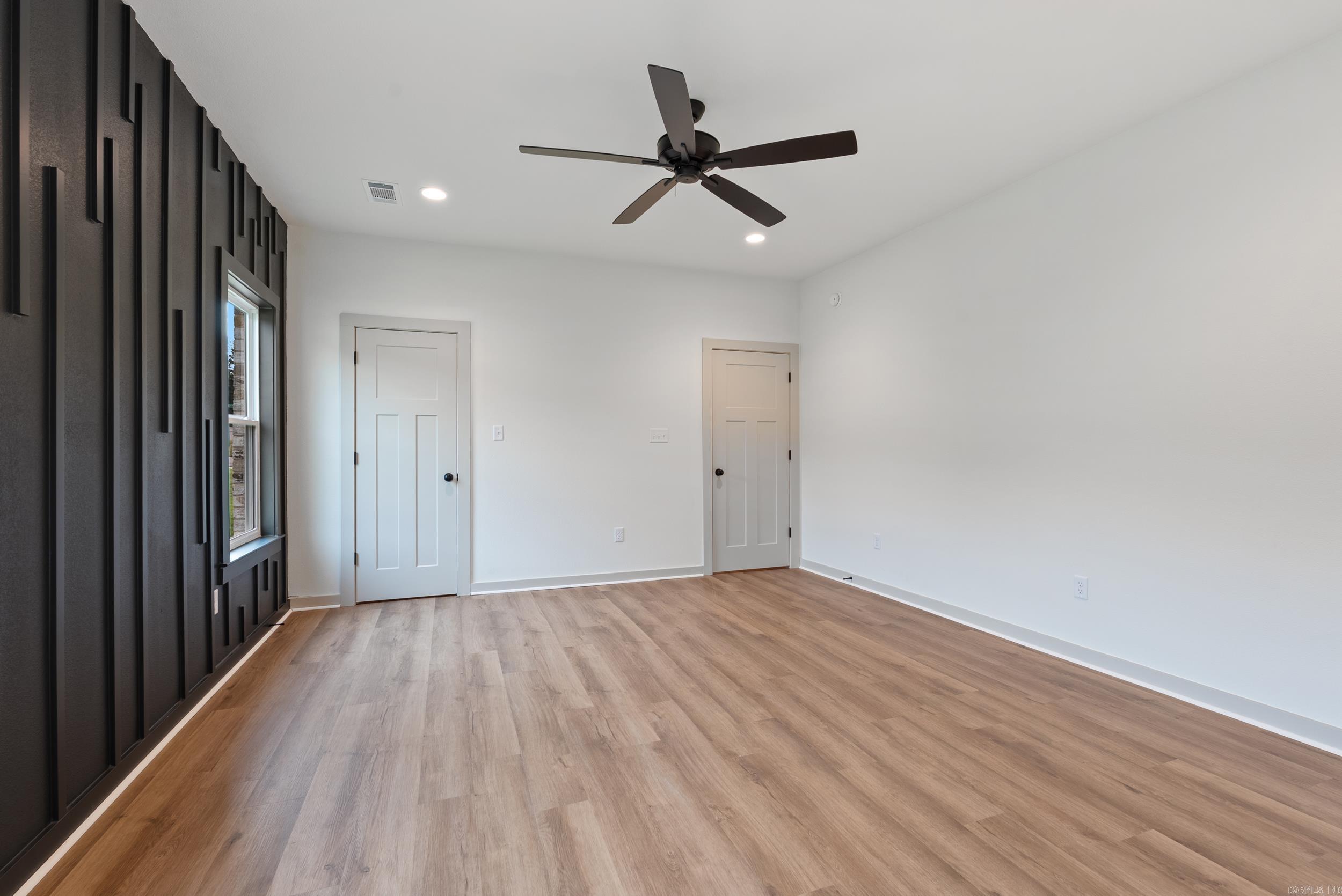 LEWIS COVE - Residential