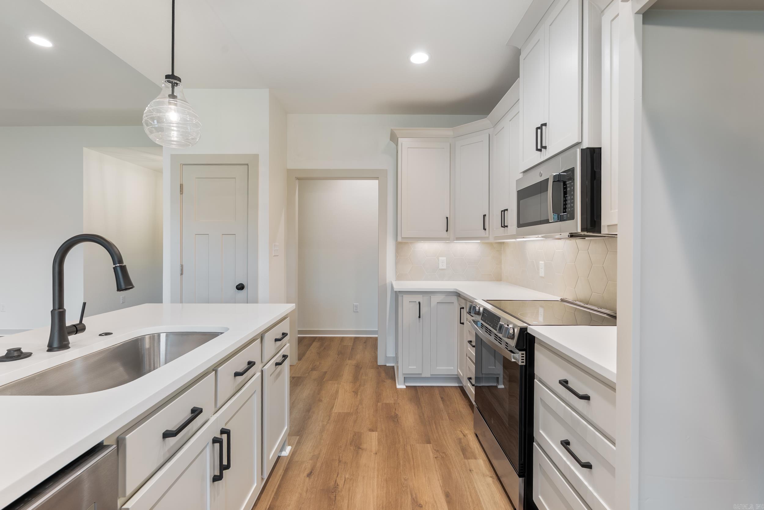 LEWIS COVE - Residential