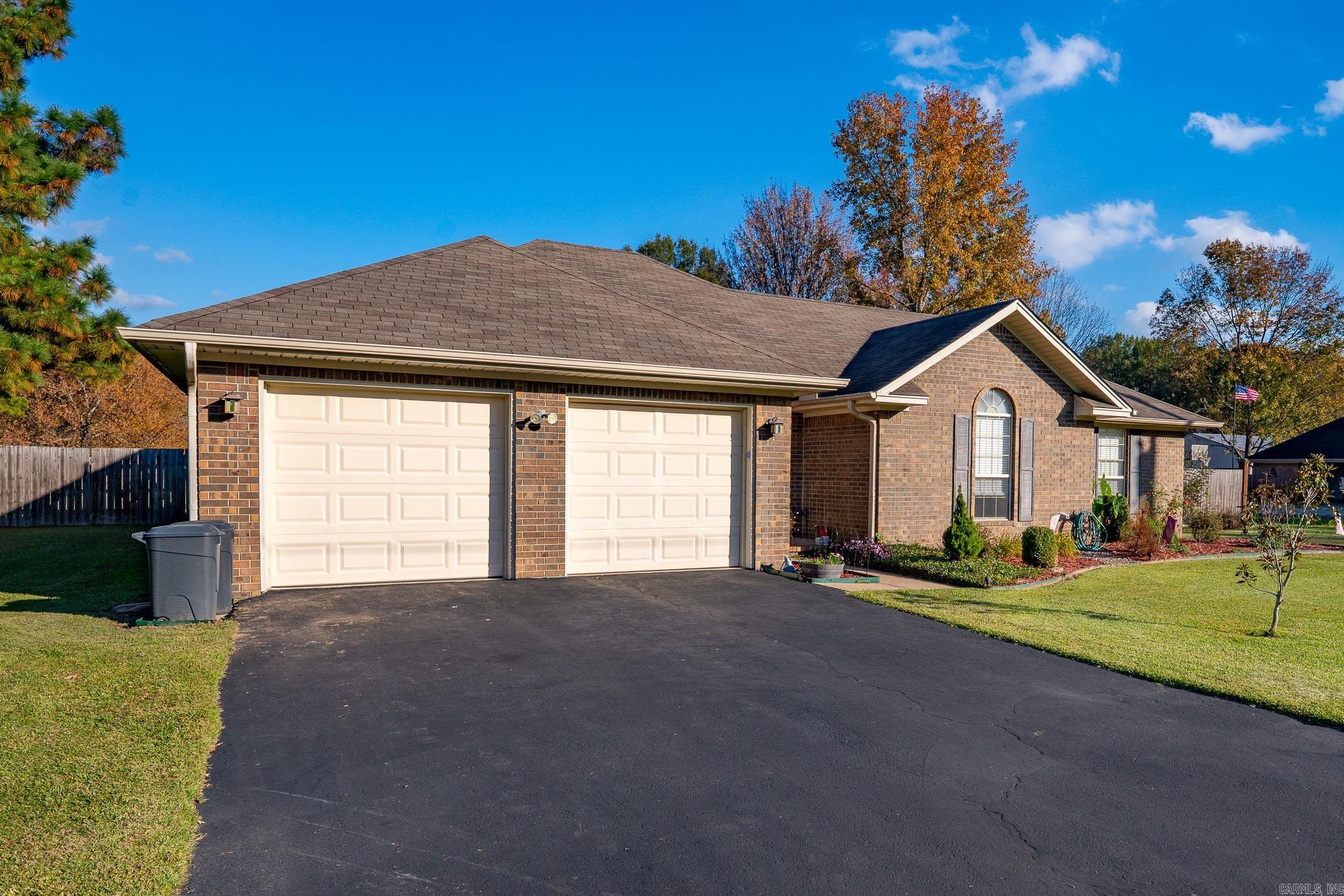 SIMMONS PLACE - Residential