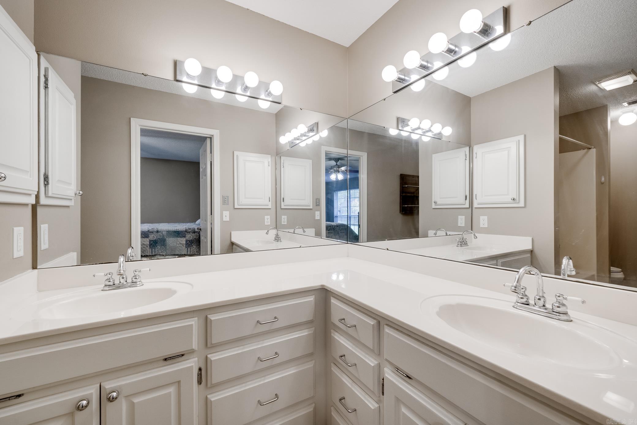 SIMMONS PLACE - Residential